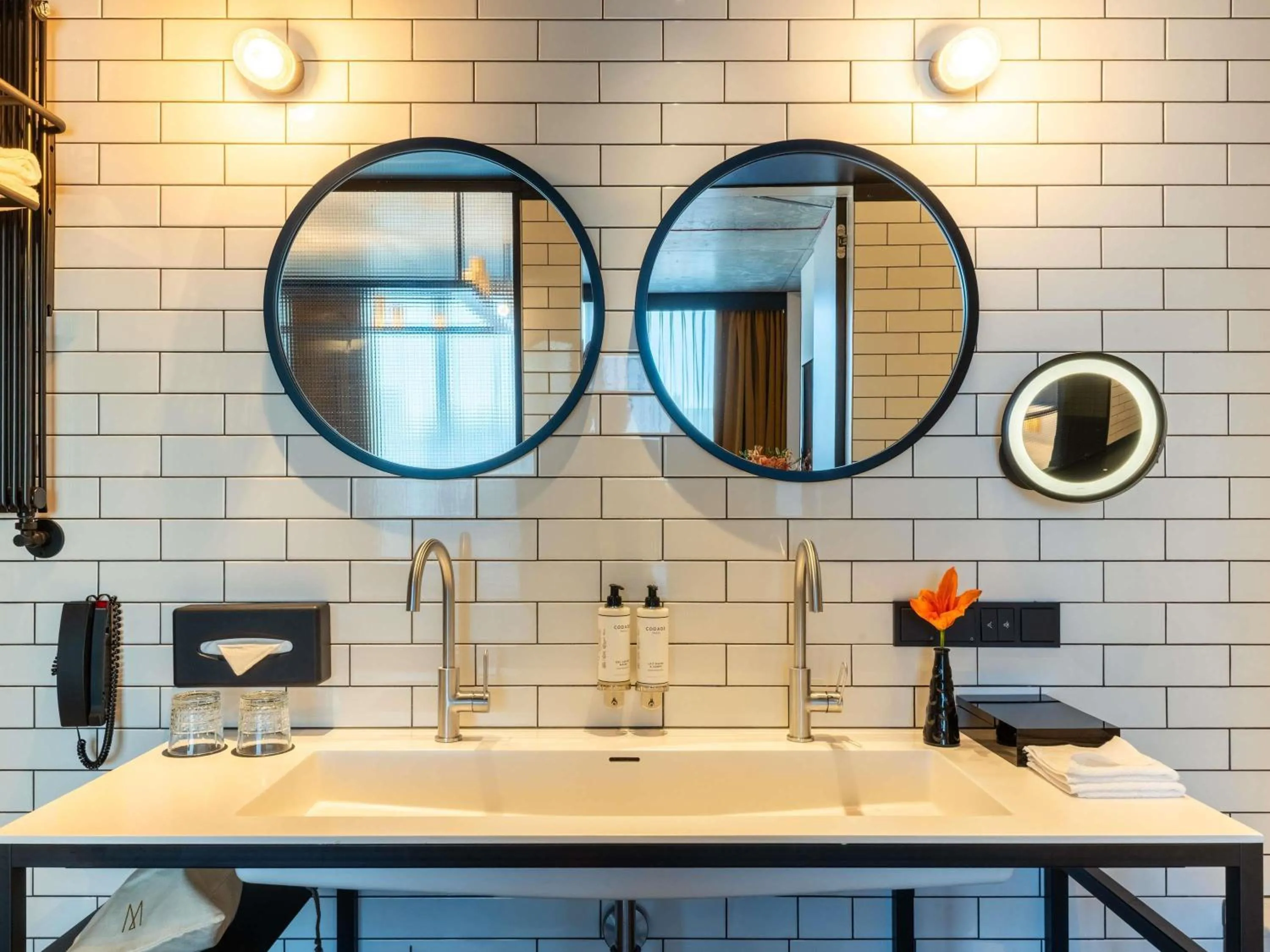 Photo of the whole room in The Bridge Wroclaw - MGallery