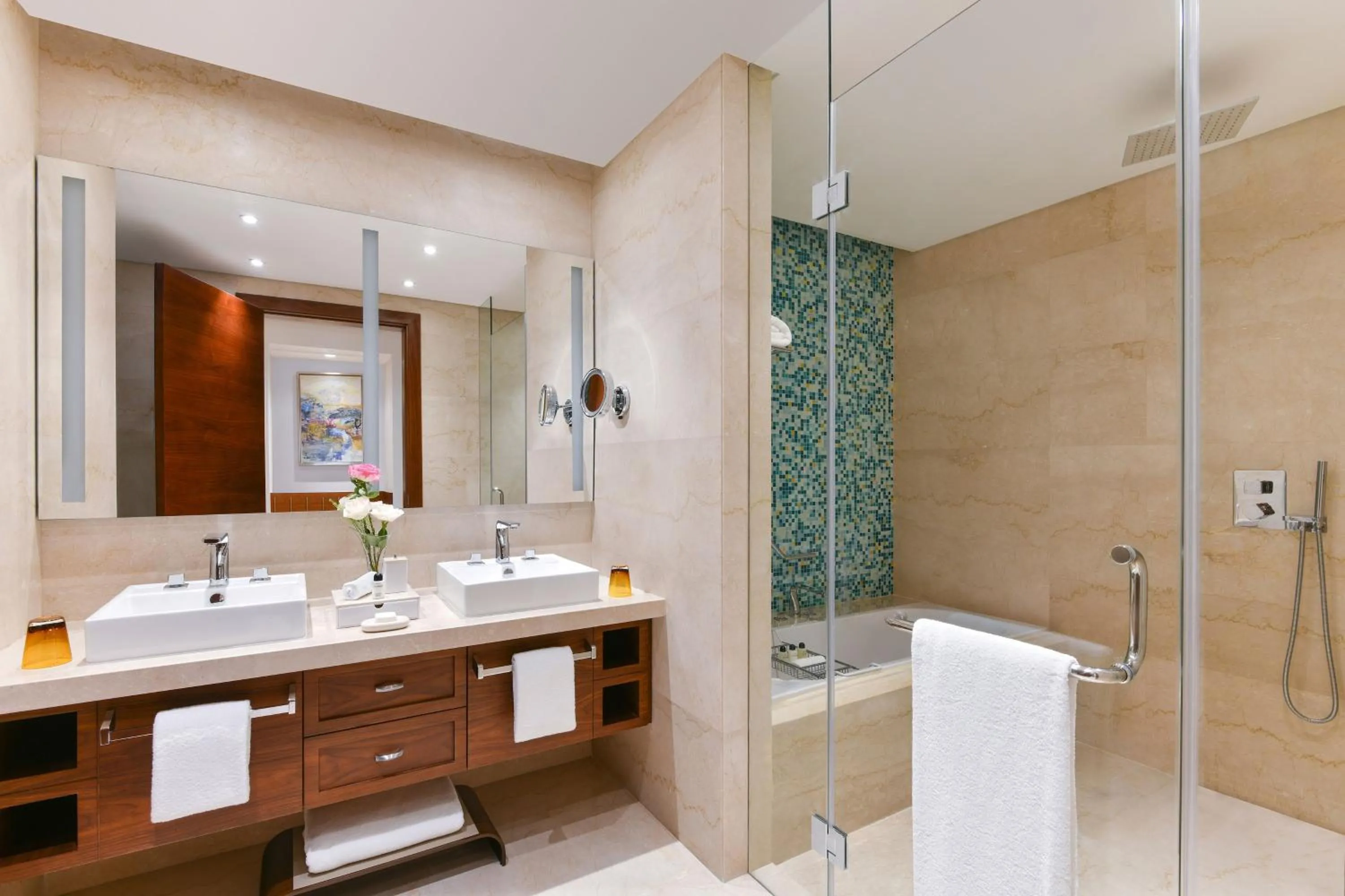Bathroom in Al Messila, A Luxury Collection Resort & Spa, Doha
