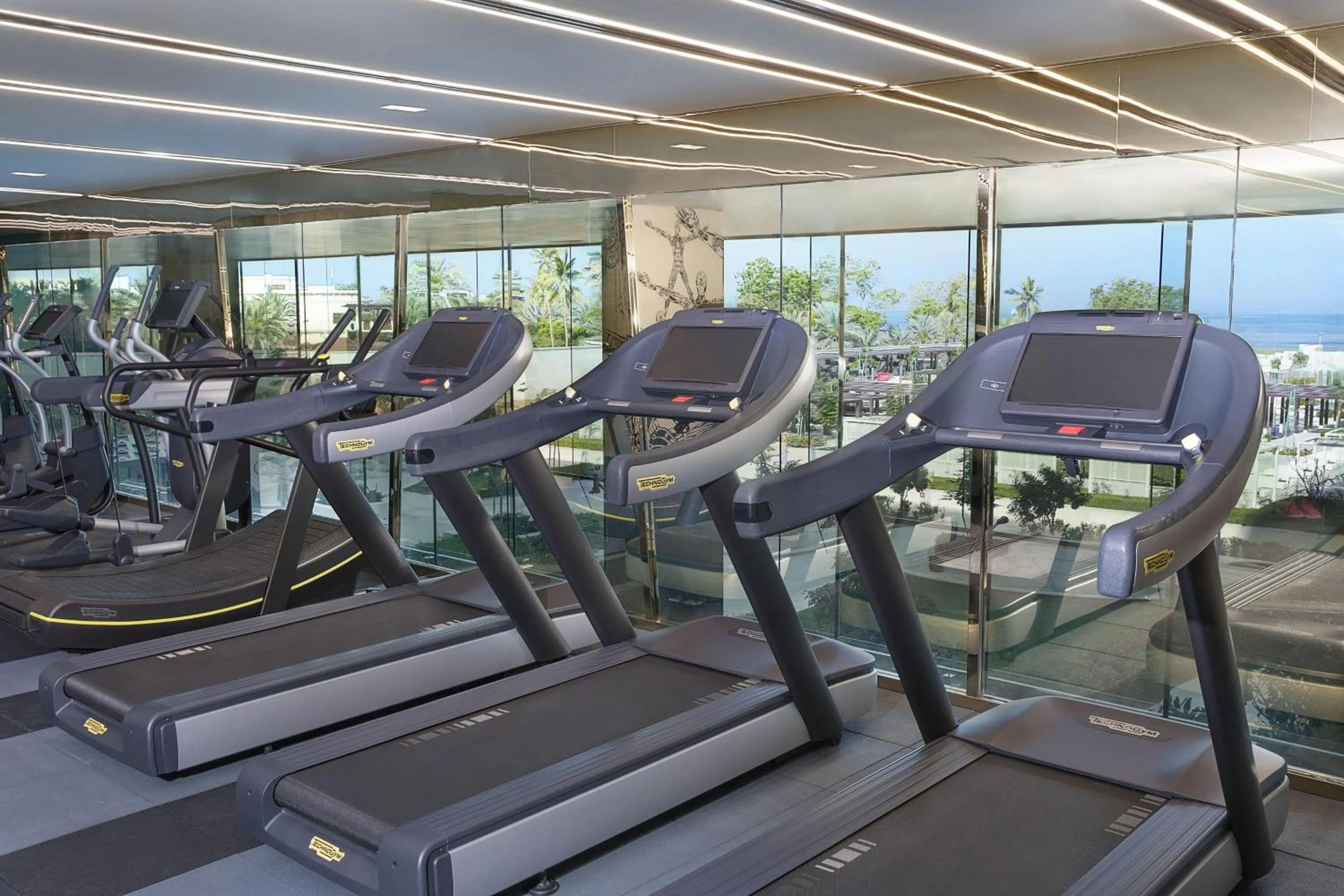 Fitness centre/facilities in W Muscat