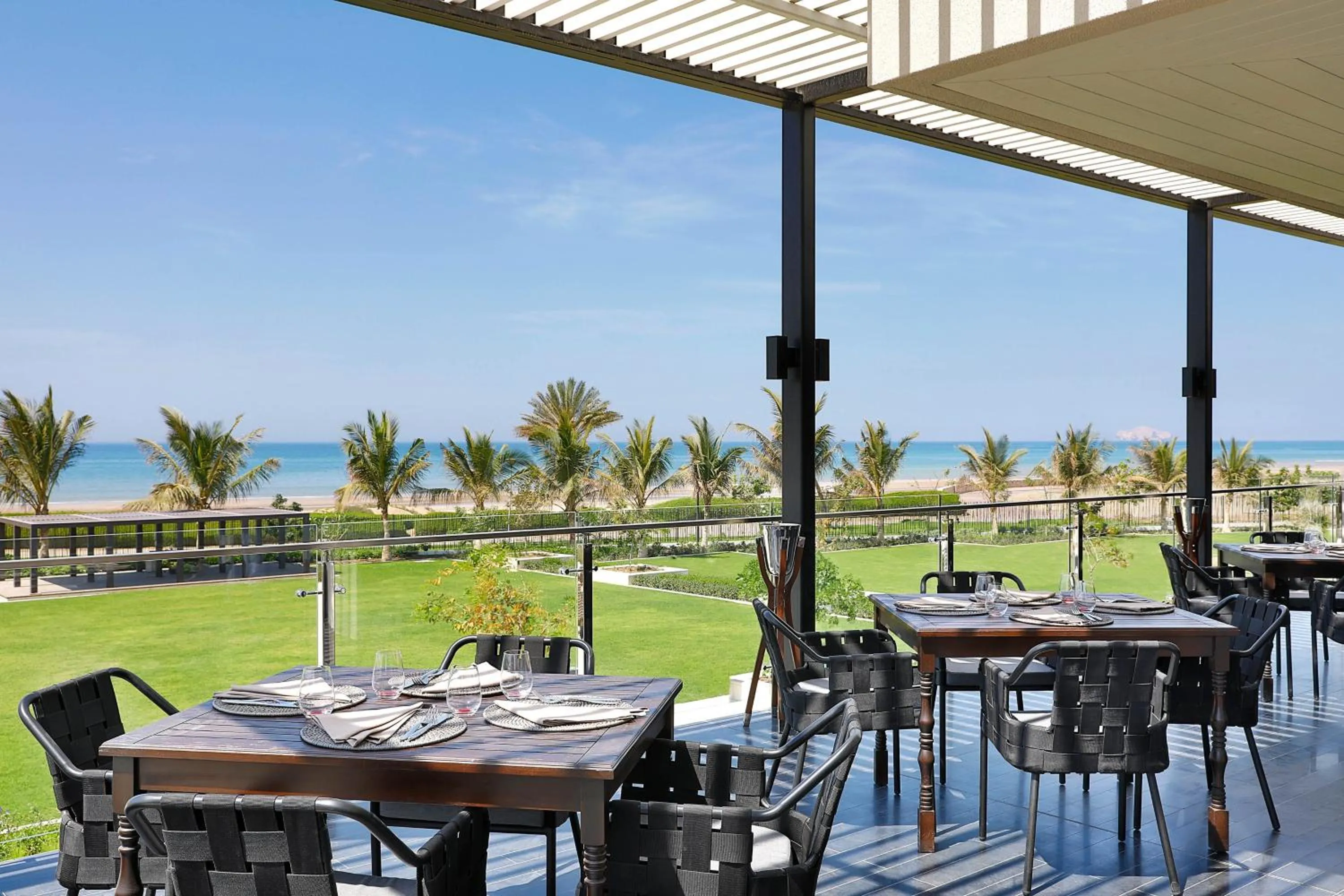 Restaurant/places to eat in W Muscat
