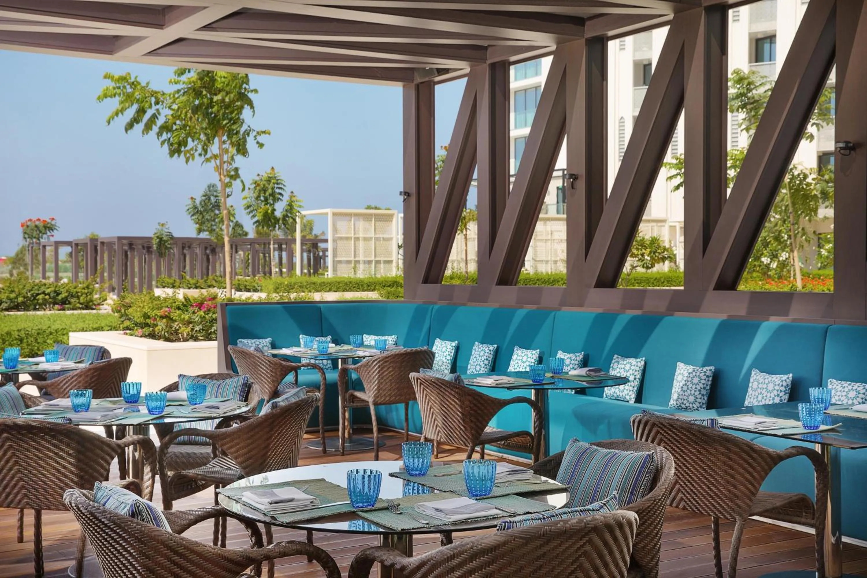 Restaurant/places to eat in W Muscat