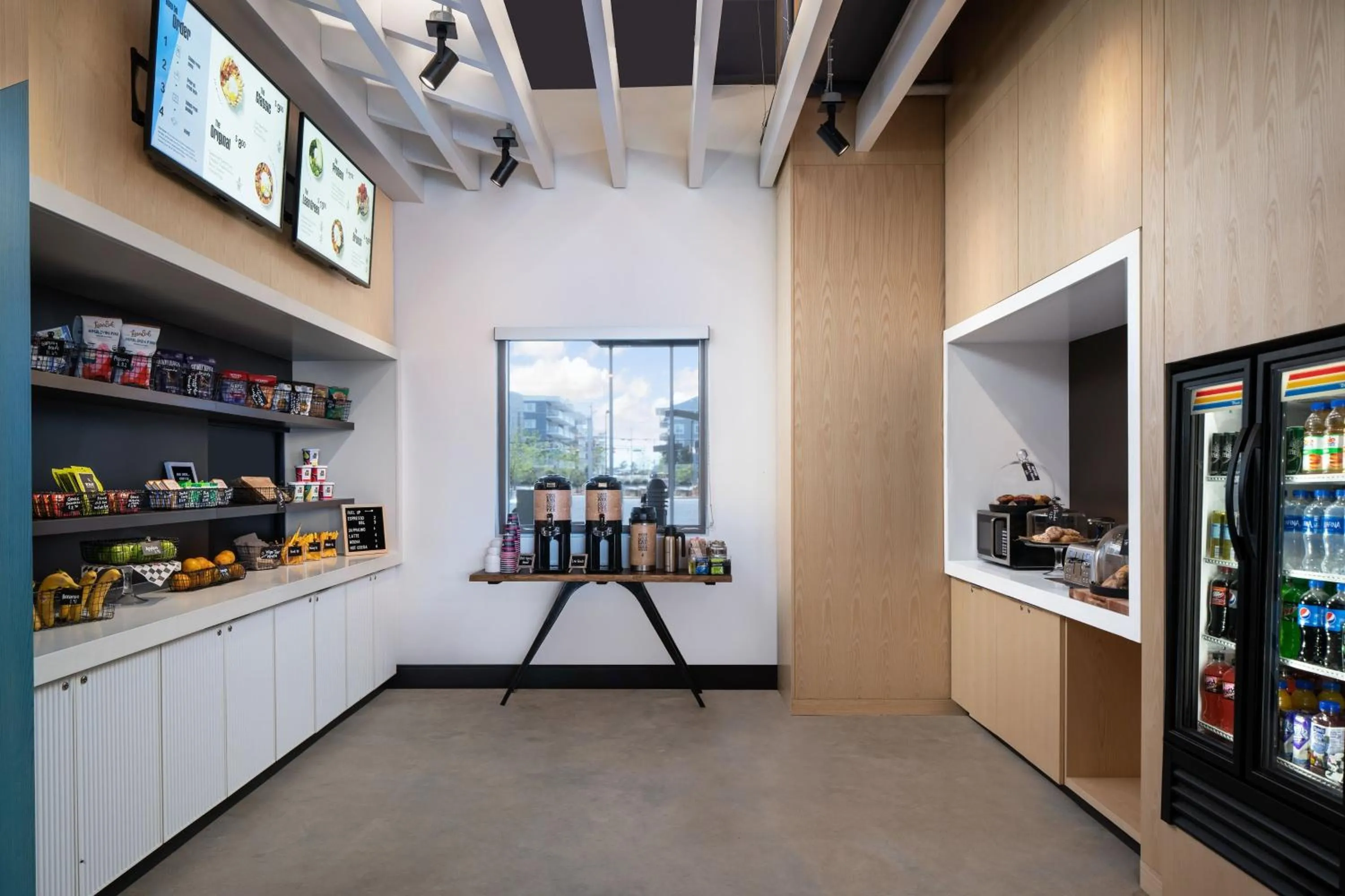 Restaurant/places to eat in Aloft Ocean City