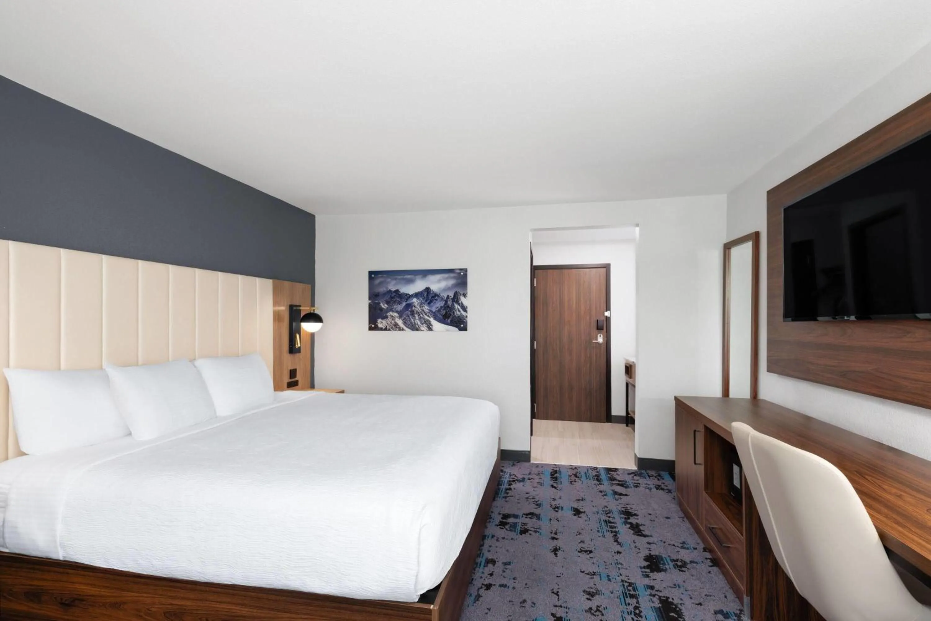 Photo of the whole room, Bed in La Quinta by Wyndham Springdale