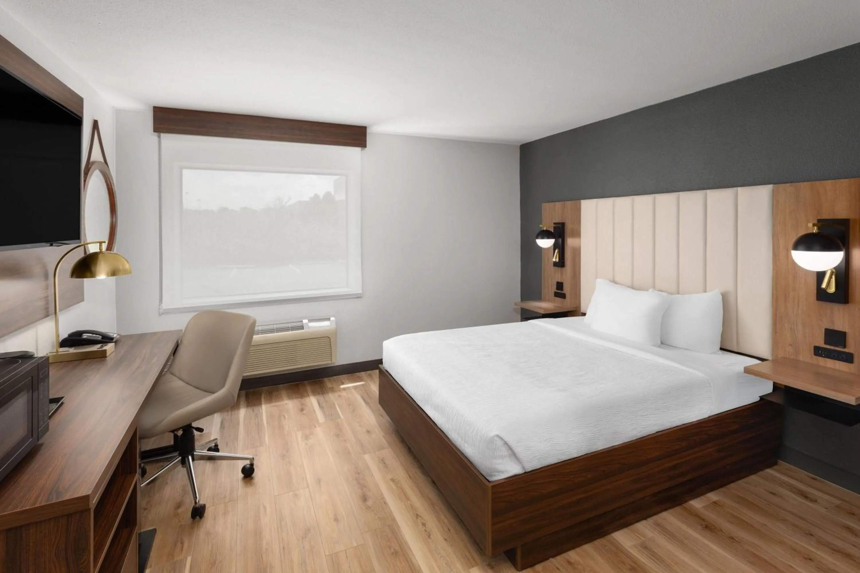 Photo of the whole room, Bed in La Quinta by Wyndham Springdale