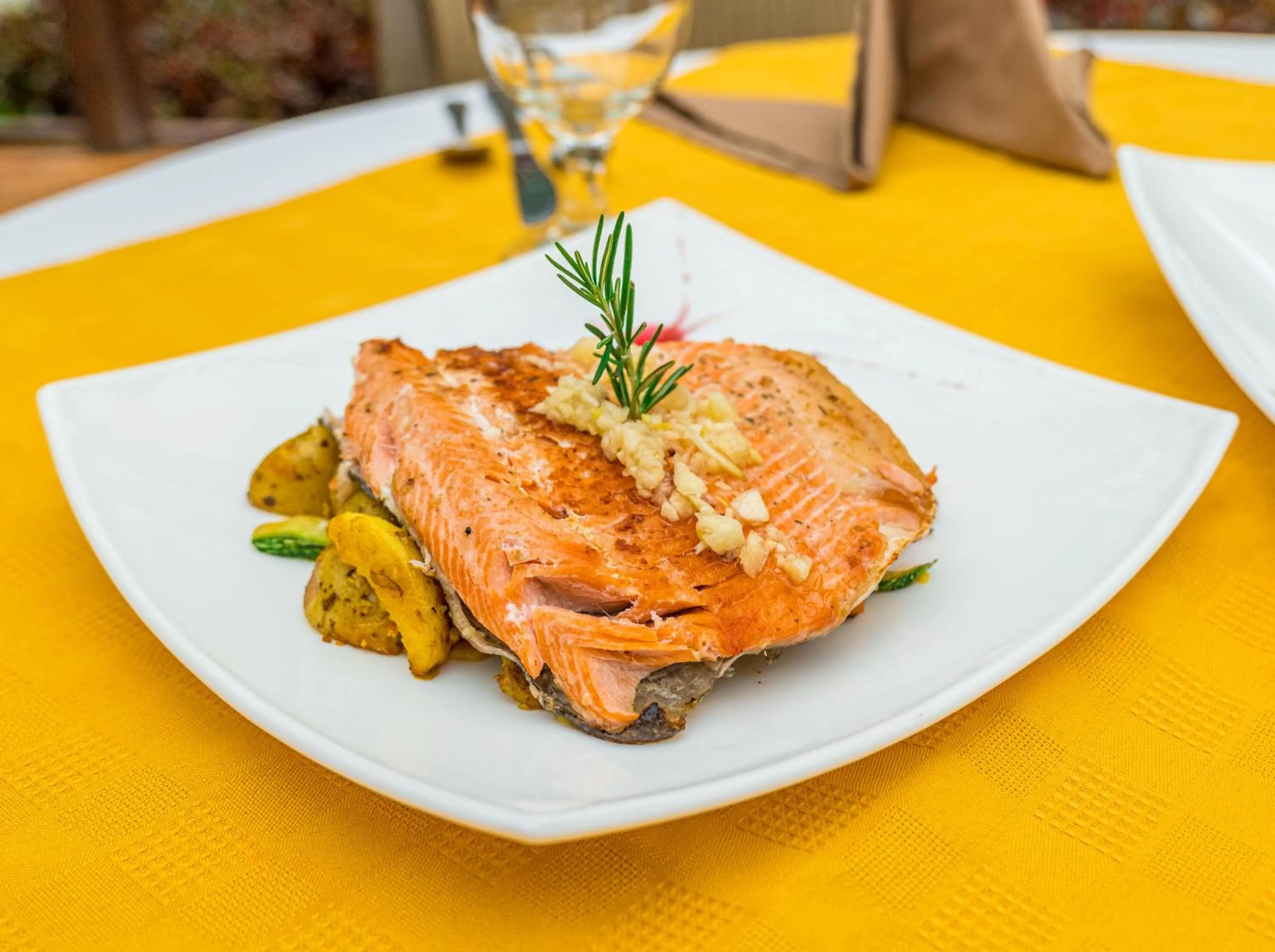 Food and drinks in Hotel de Montaña Suria