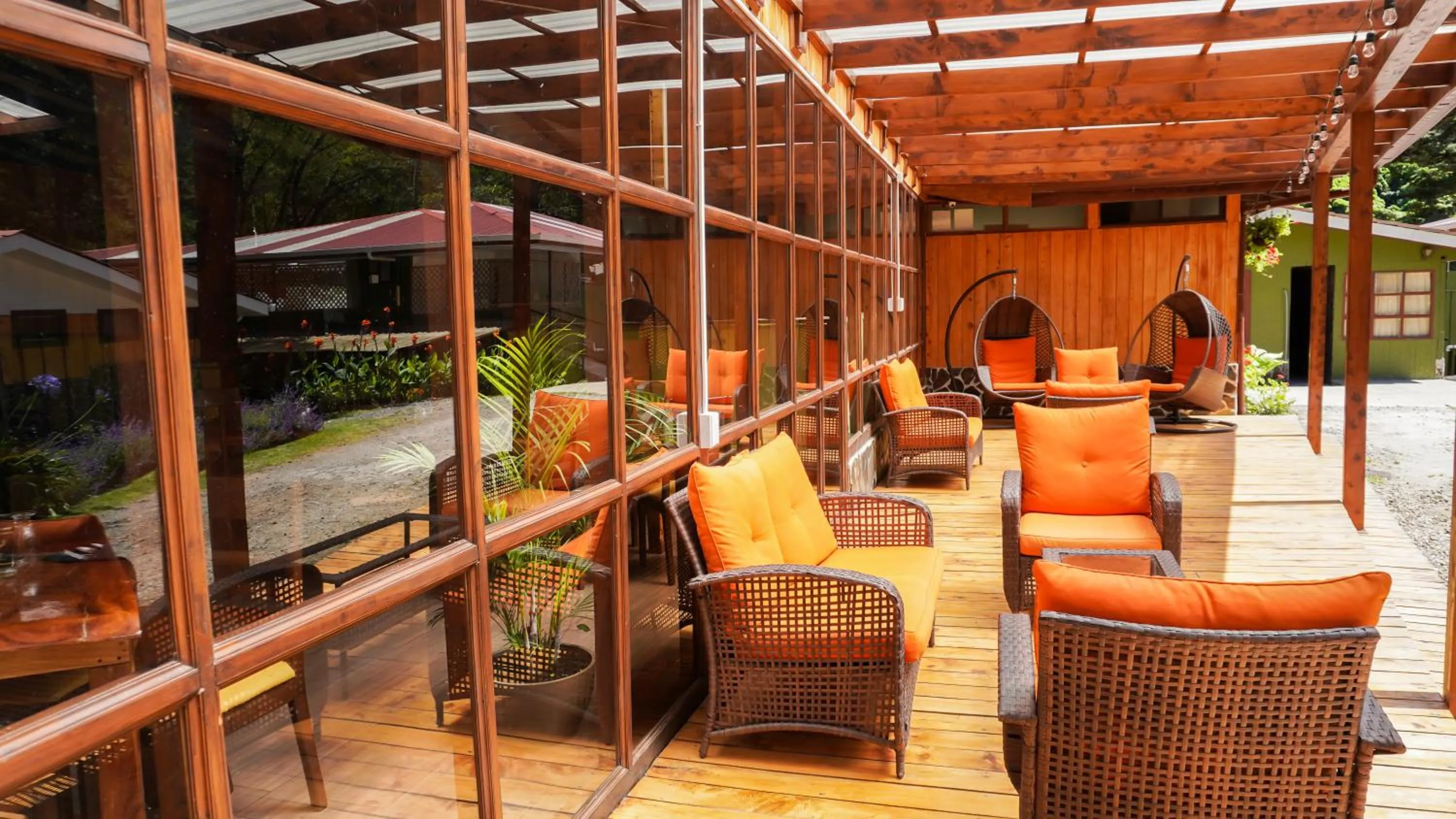 Restaurant/places to eat in Hotel de Montaña Suria