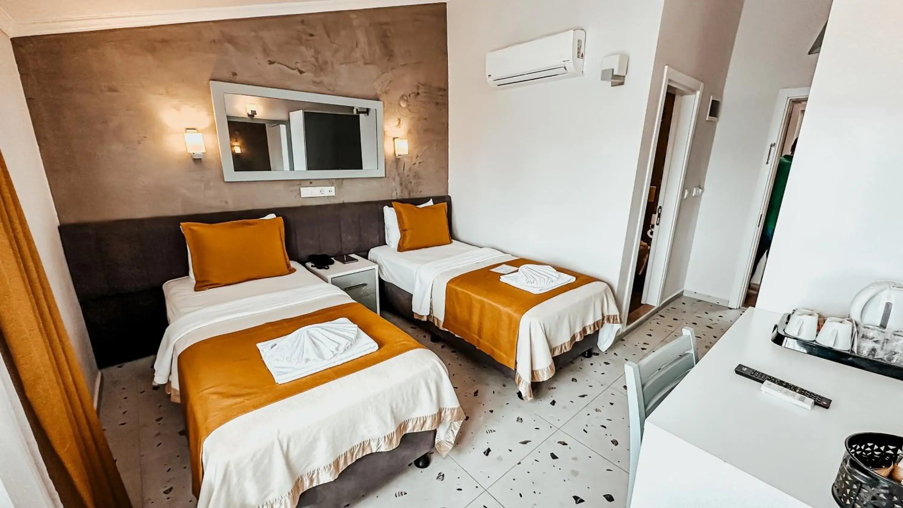 Twin Room in Tonoz Beach Hotel Twin Room in Tonoz Beach Hotel