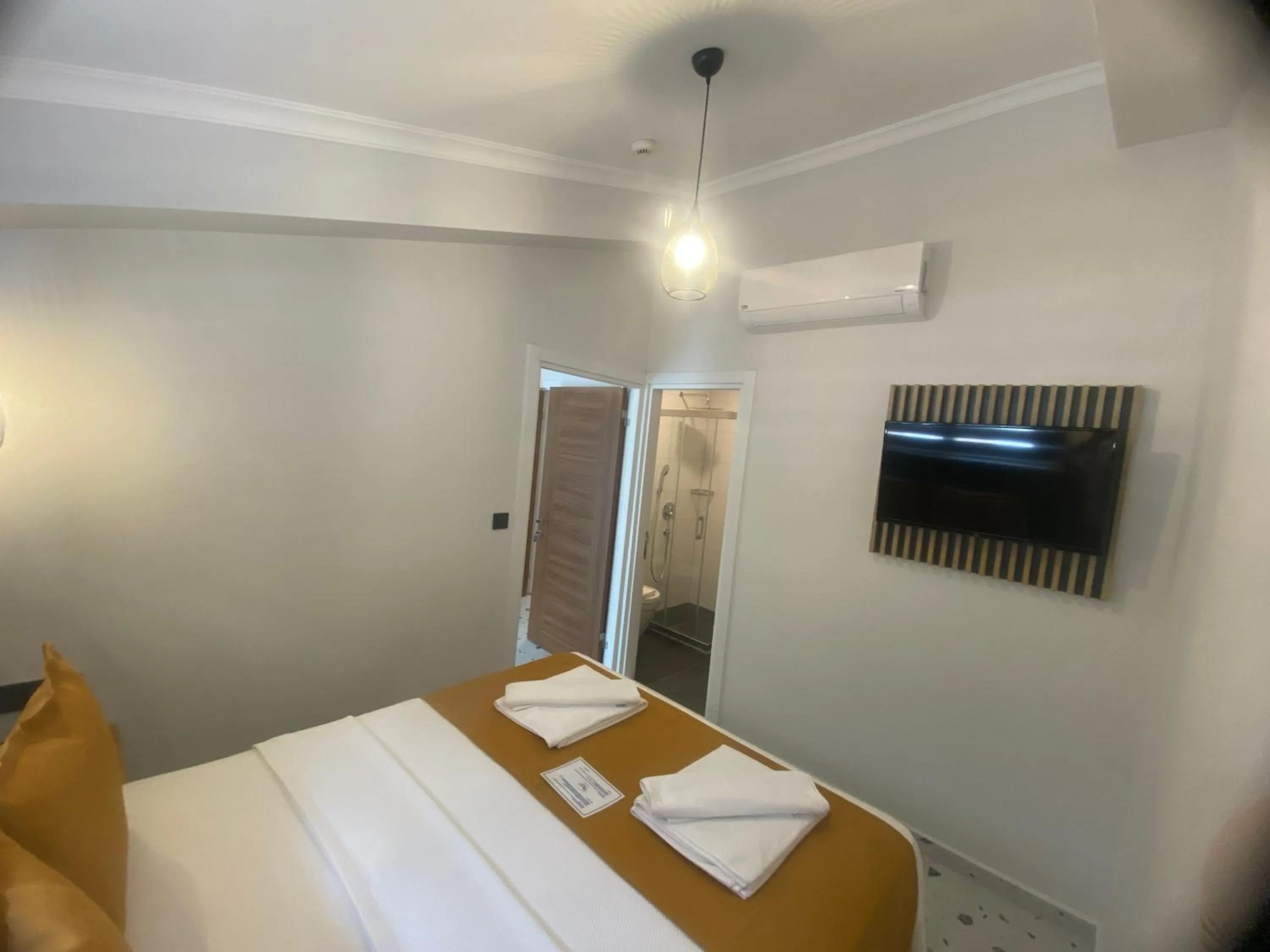 Bedroom, Bed in Tonoz Beach Hotel