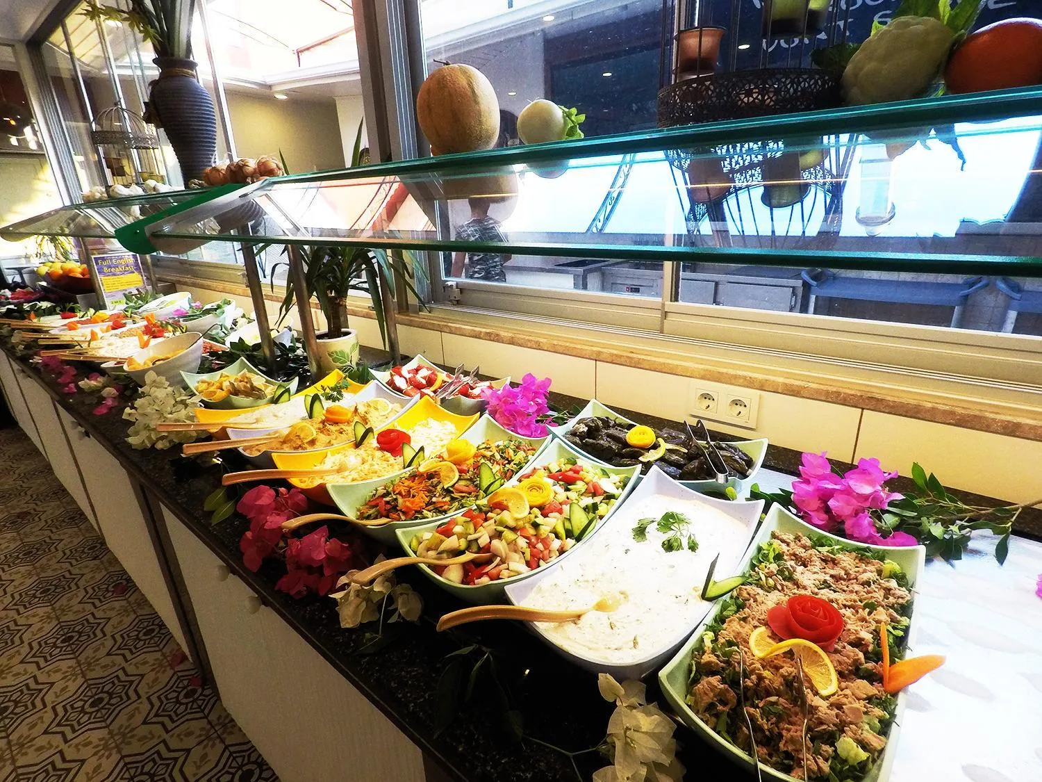 Dinner in Tonoz Beach Hotel