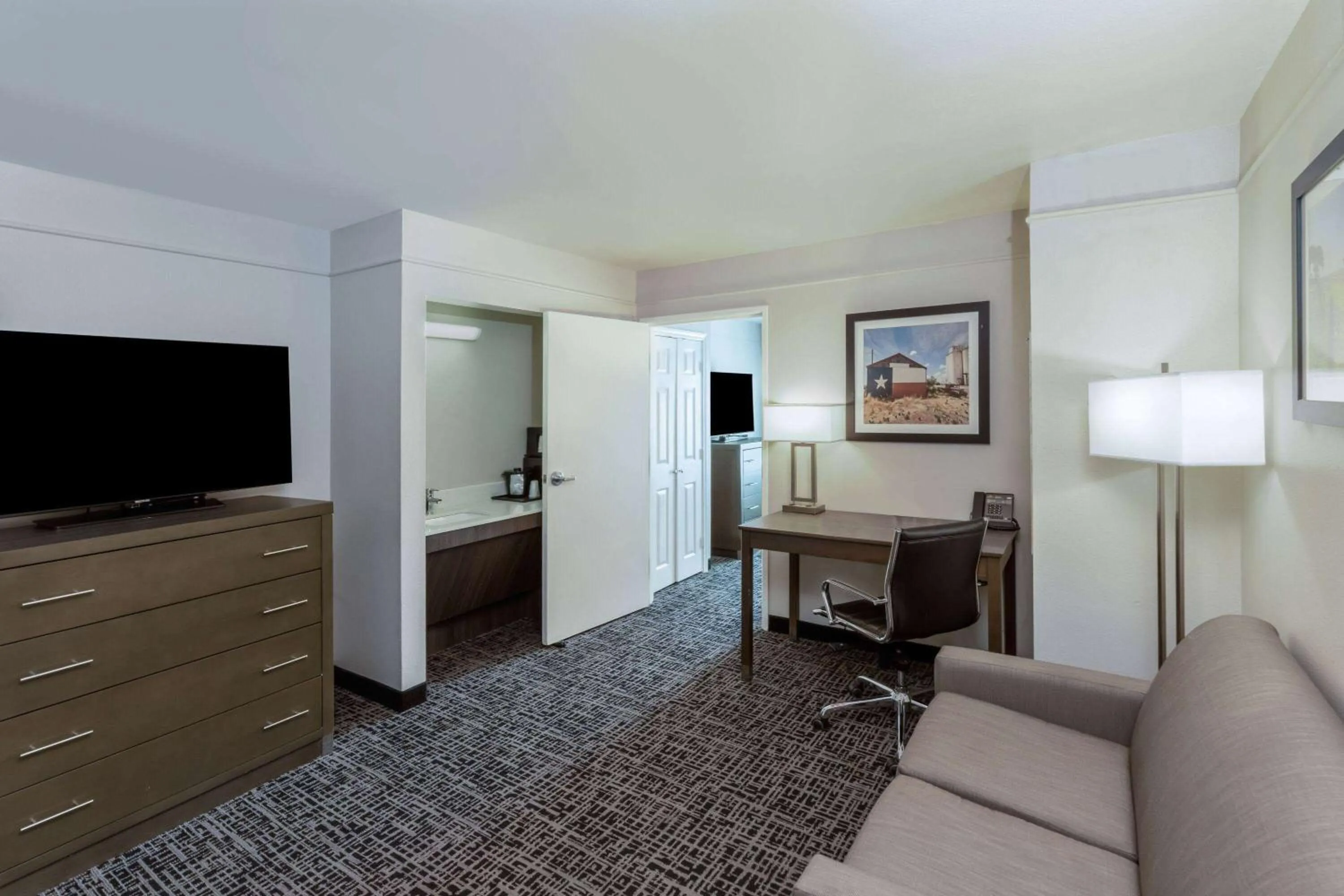 Bed in La Quinta by Wyndham Rockwall