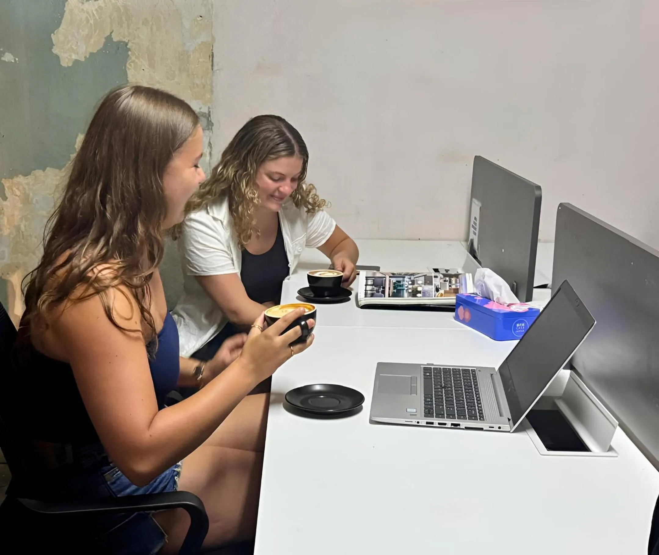 group of guests in Mingle Highstreet - CoWorking Hub