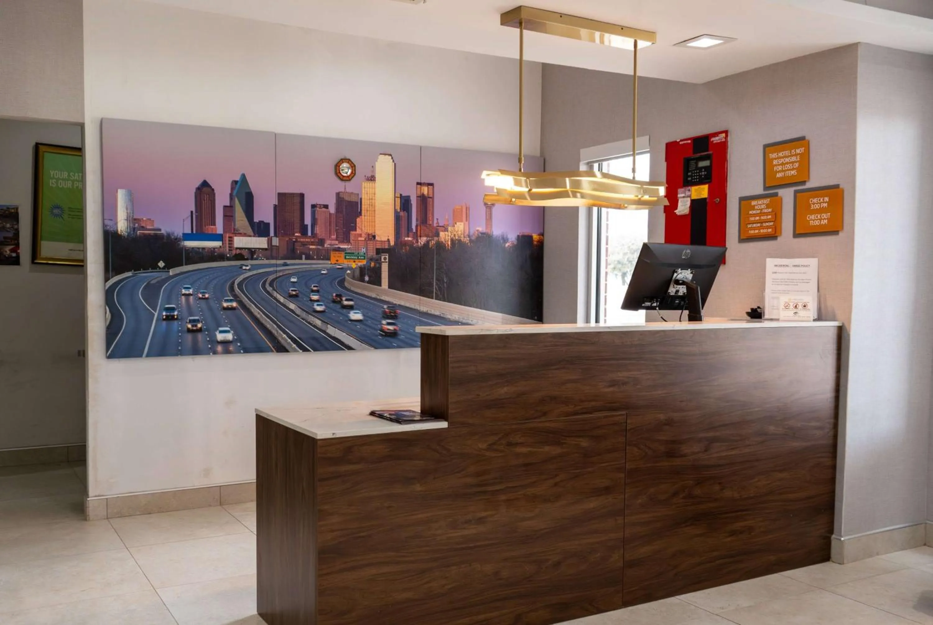 Lobby or reception in La Quinta by Wyndham Dallas Mesquite