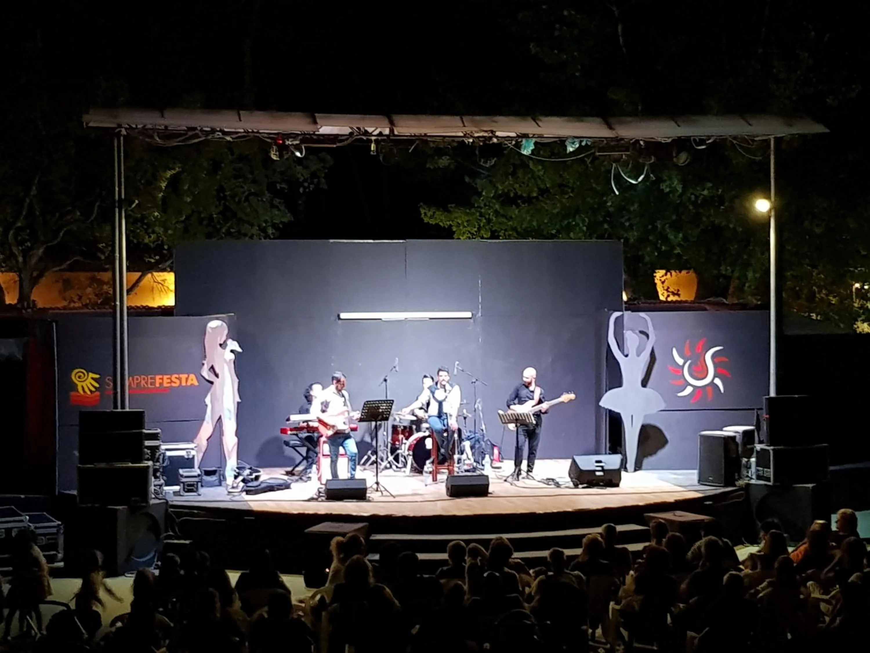 Evening entertainment in Settebello Village