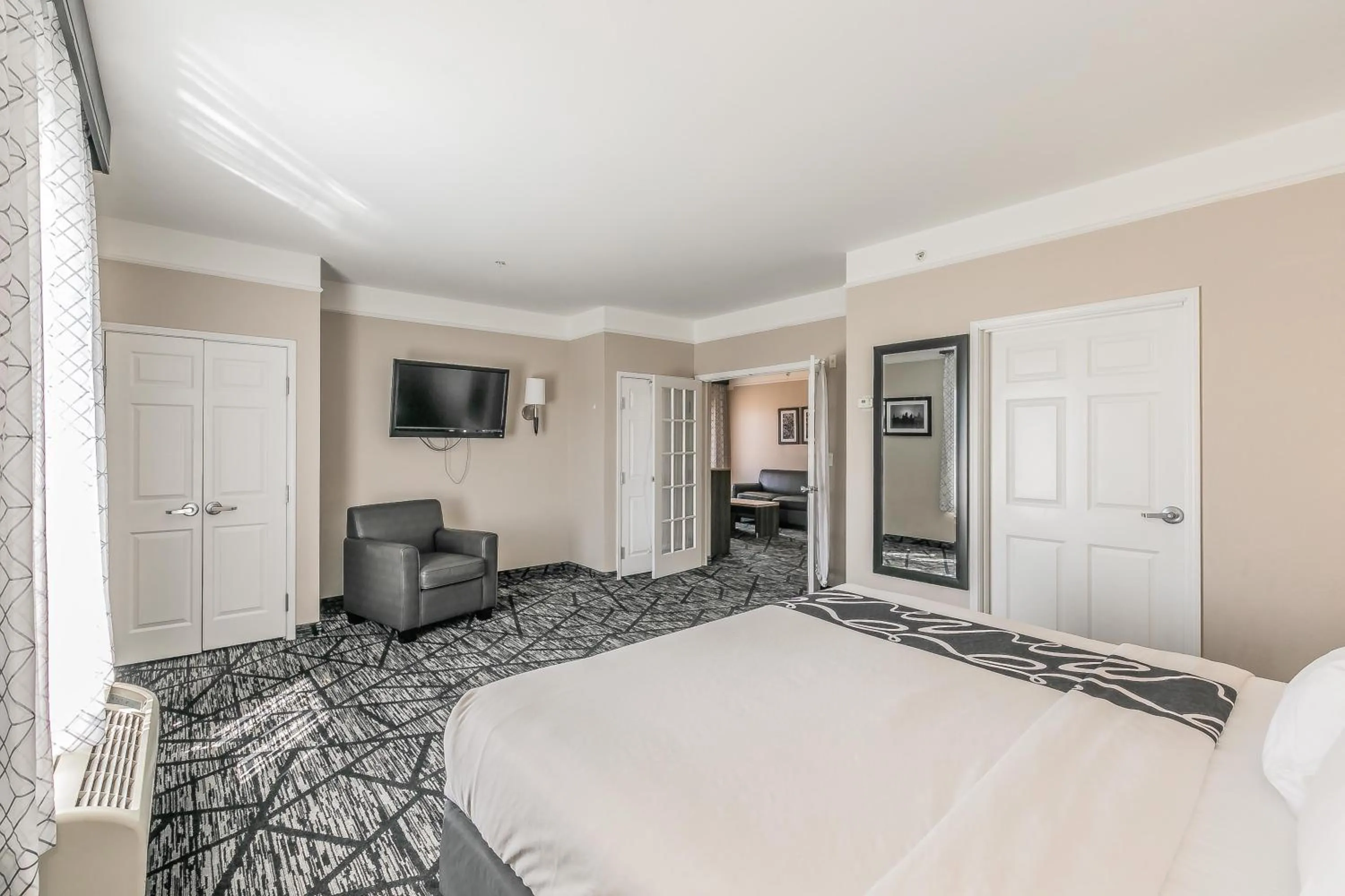 Bedroom, Bed in La Quinta by Wyndham Granbury