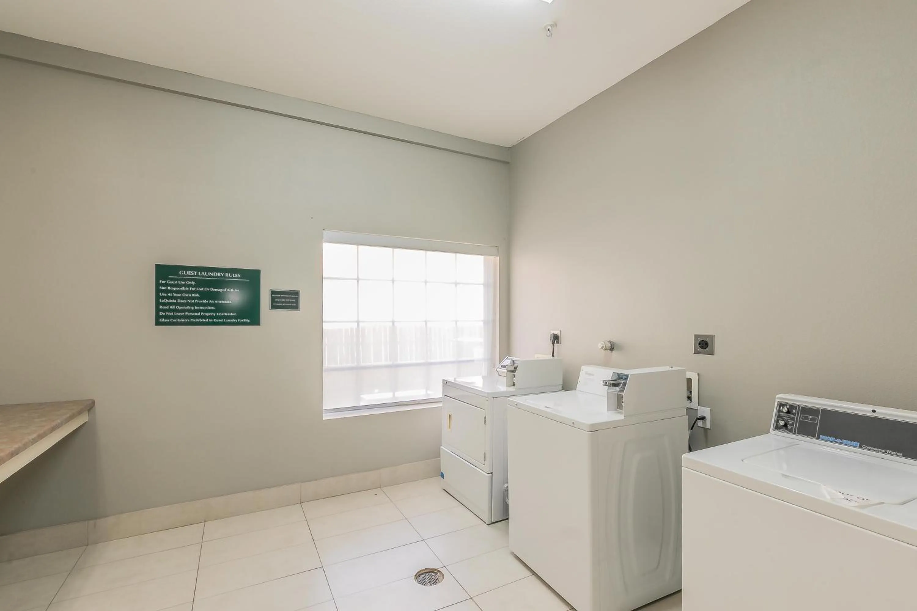 laundry in La Quinta by Wyndham Granbury