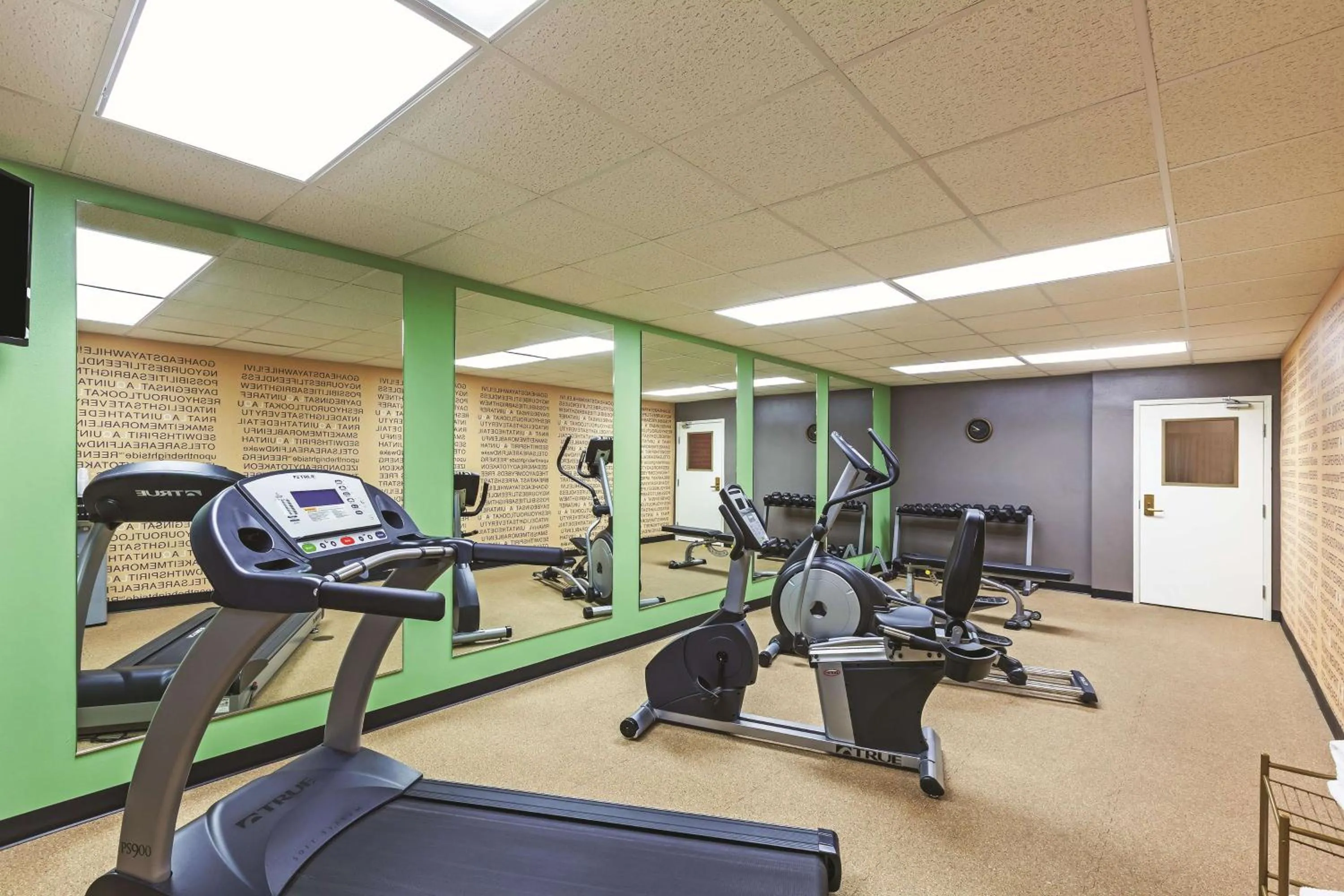 Fitness centre/facilities in La Quinta by Wyndham Granbury