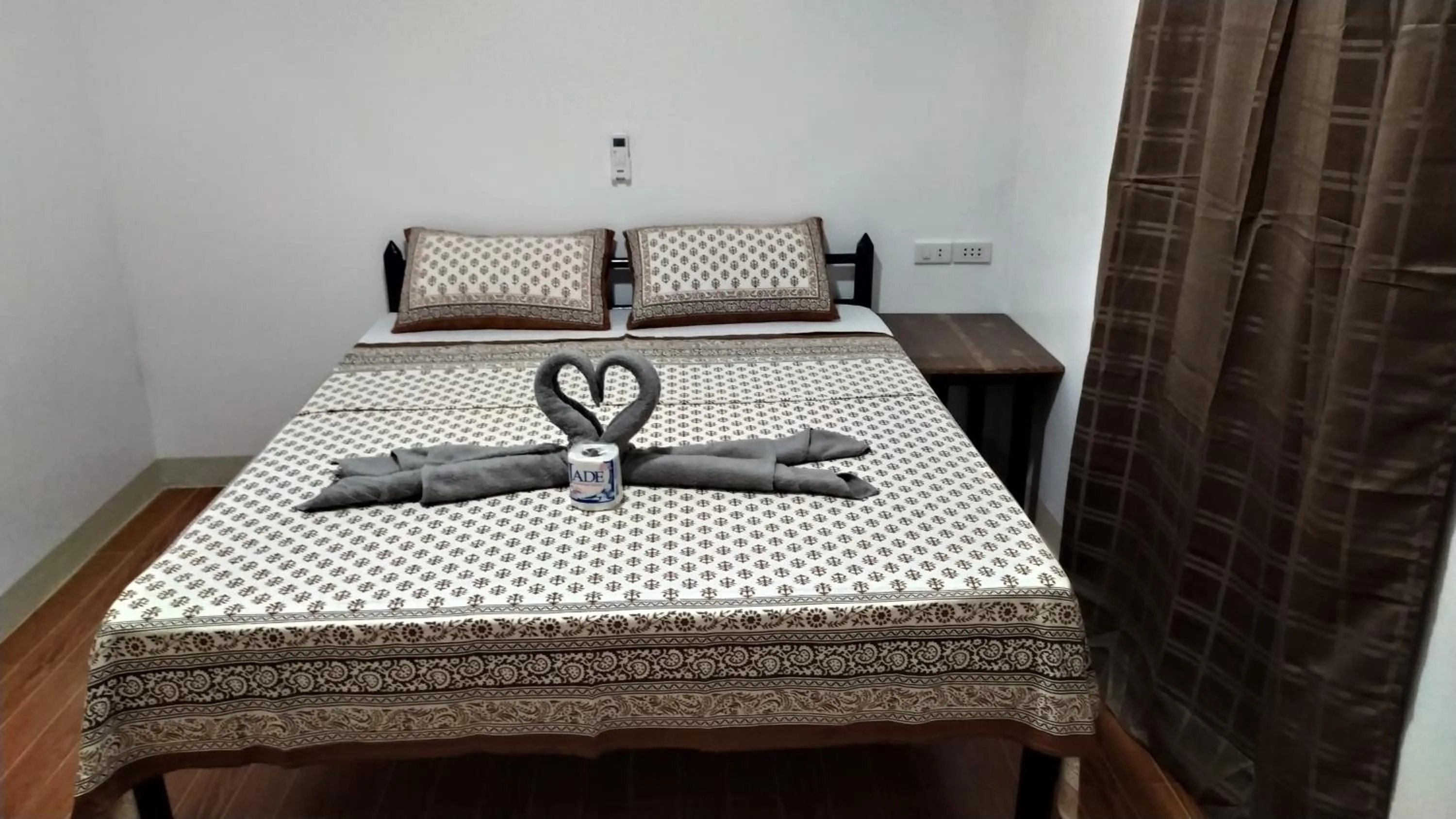 Bed in Hotel Ashoka (Authentic Indian Cuisine)