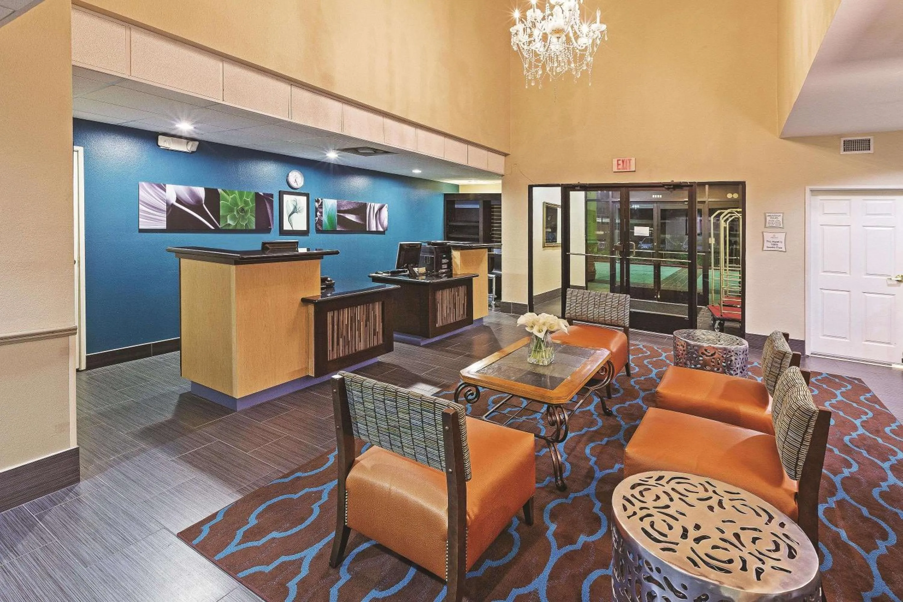 Lobby or reception in La Quinta by Wyndham Pasadena
