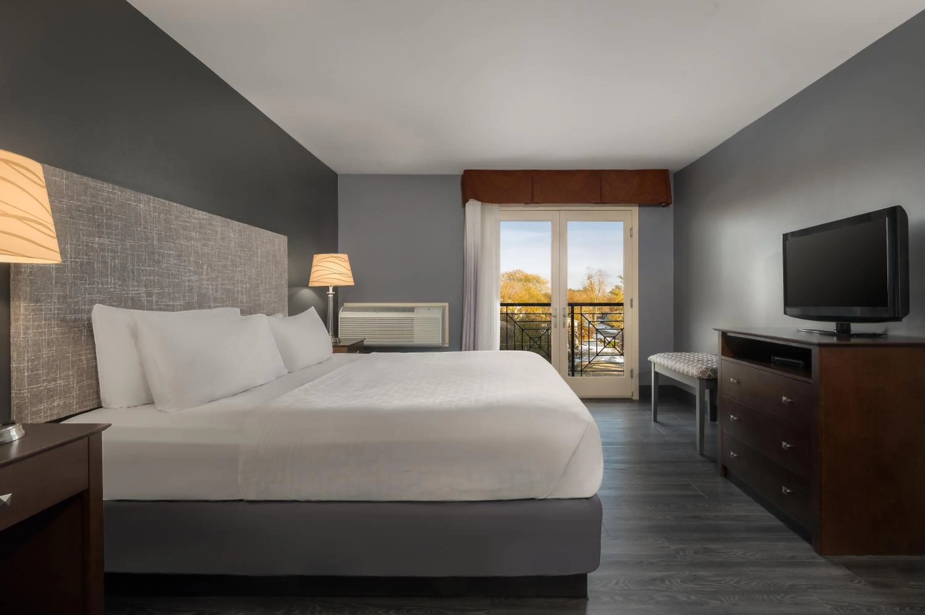 Balcony/Terrace, Bed in The Inn On Sheridan