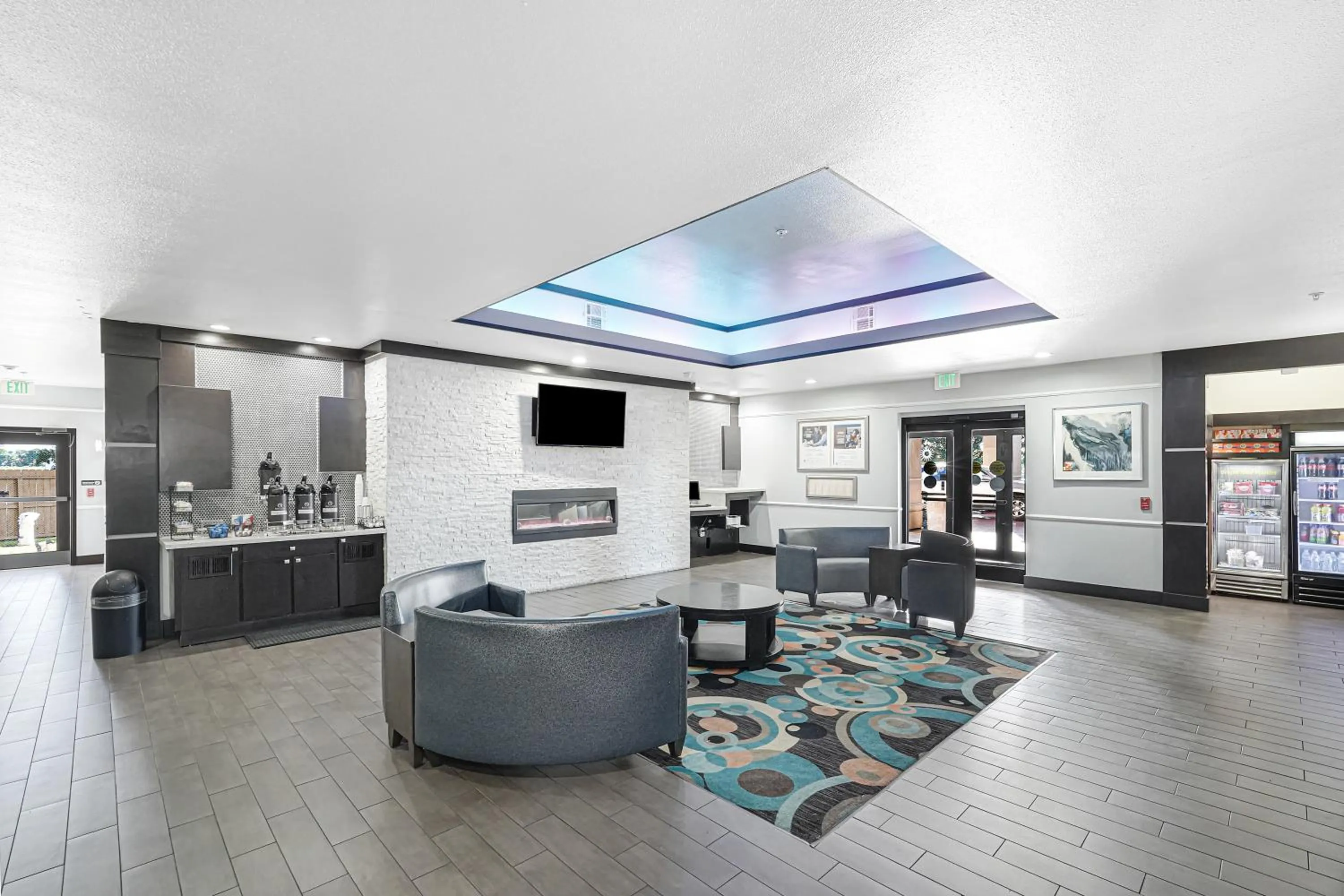 Lobby or reception in La Quinta by Wyndham Houston Hobby Airport