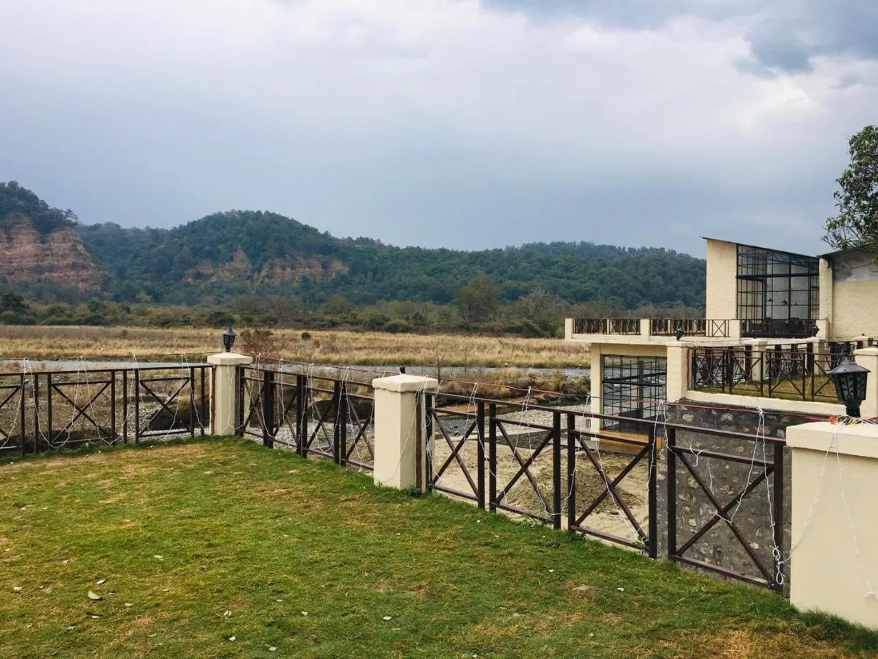 Property building in Manu Maharani Resort