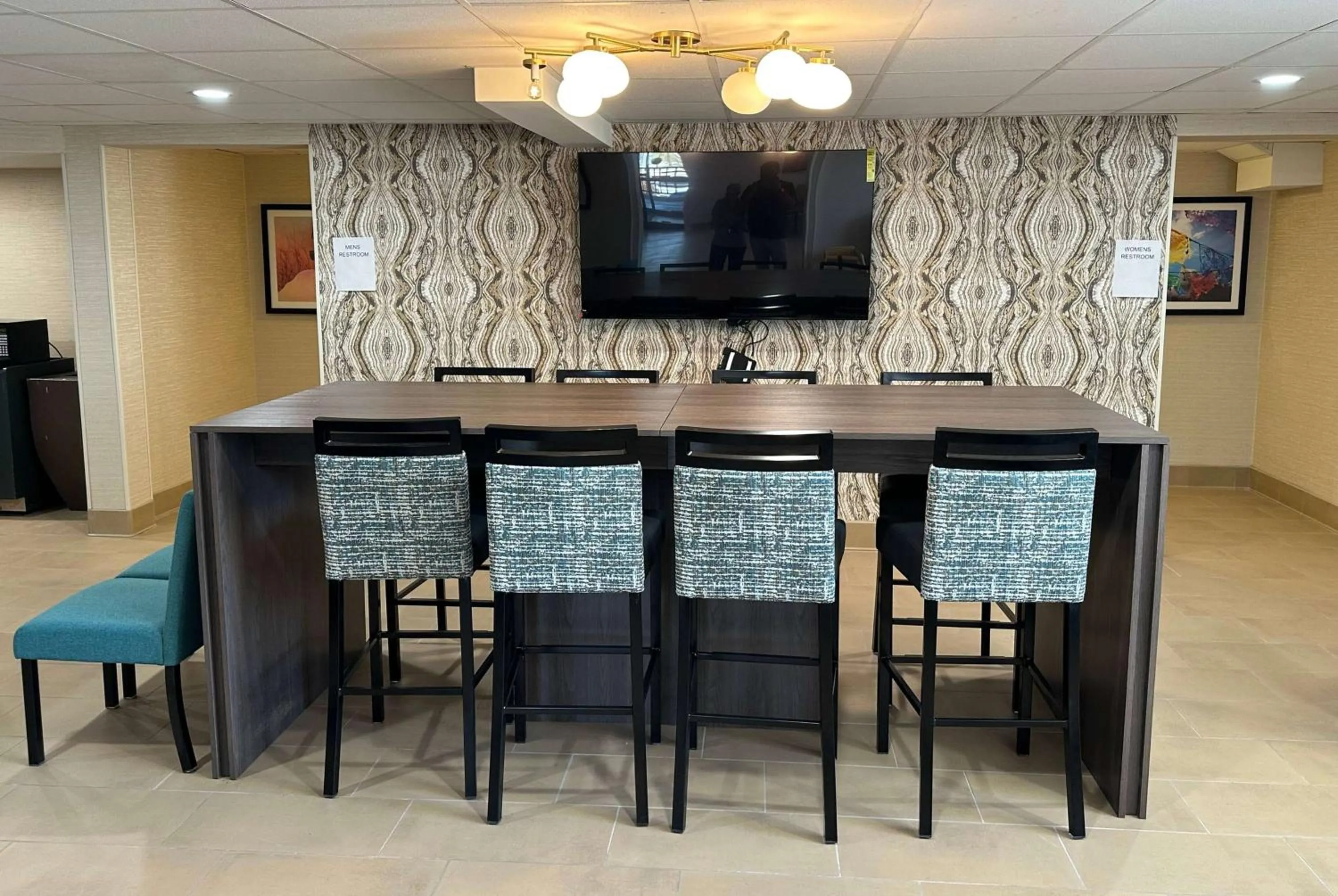 Restaurant/places to eat in La Quinta Inn by Wyndham Albuquerque Airport