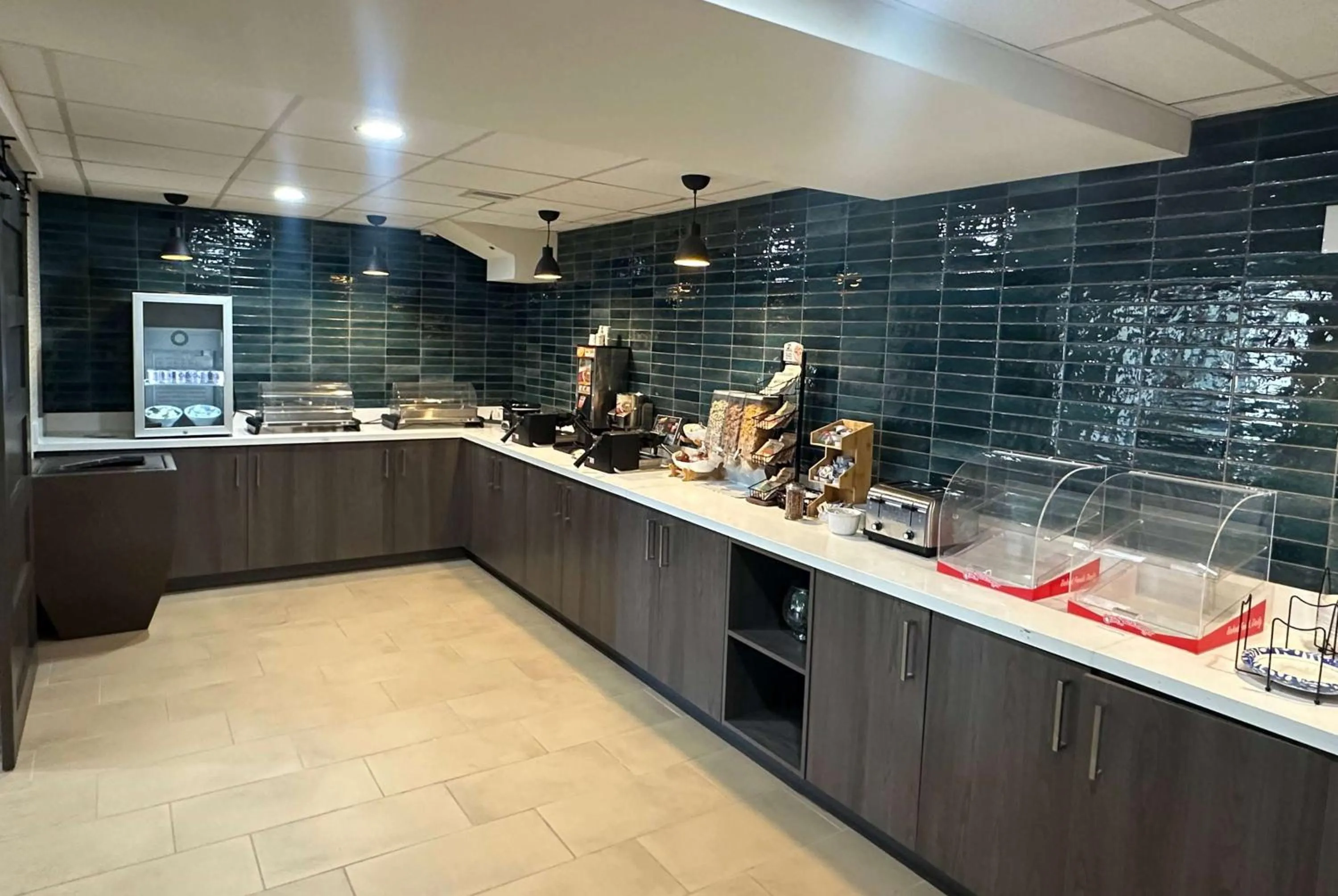 Restaurant/places to eat in La Quinta Inn by Wyndham Albuquerque Airport