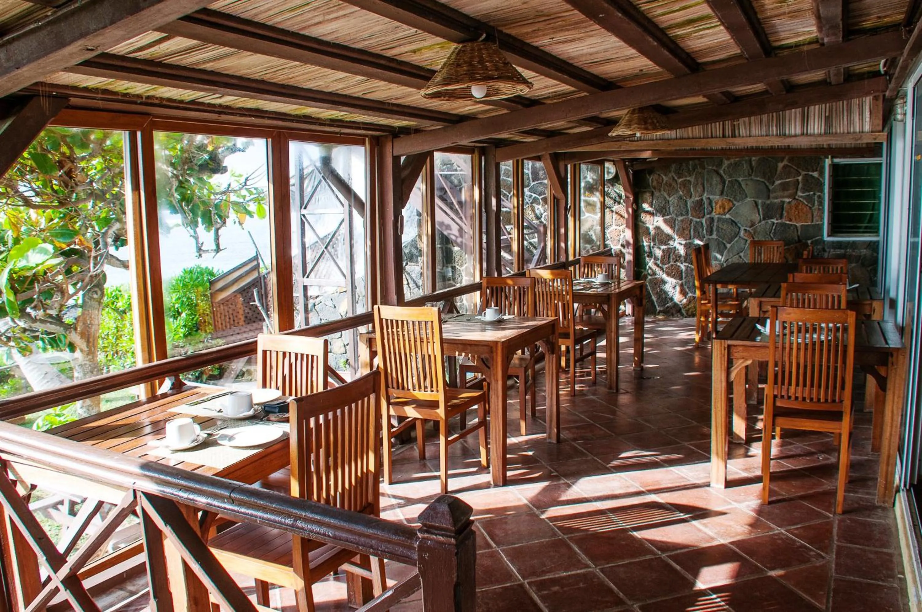 Restaurant/places to eat in Chantauvent Guest House