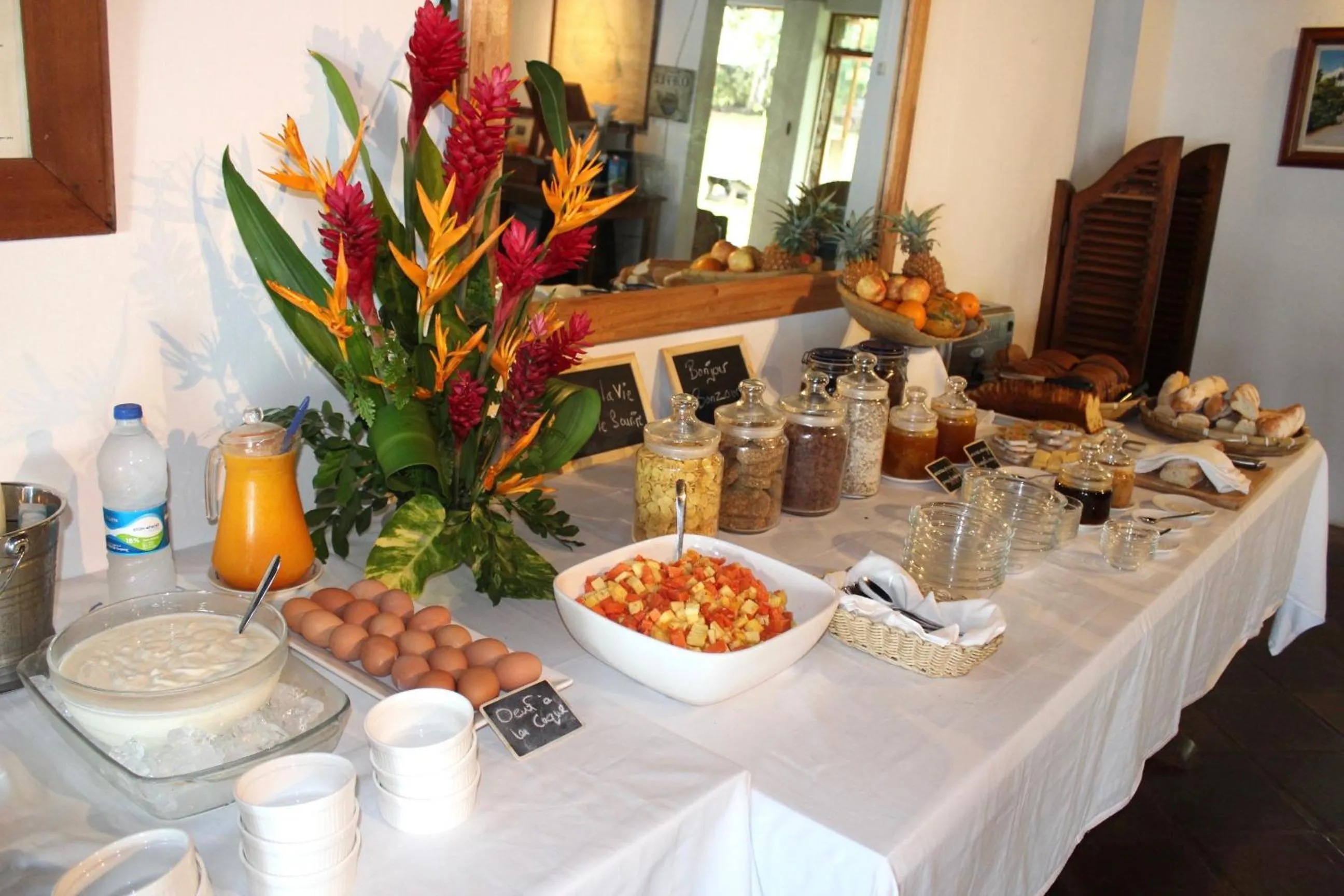 Continental breakfast in Chantauvent Guest House