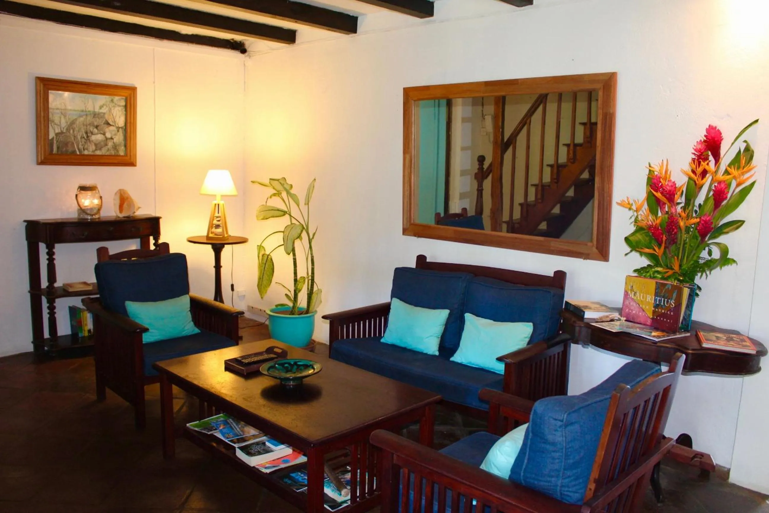 Communal lounge/ TV room in Chantauvent Guest House