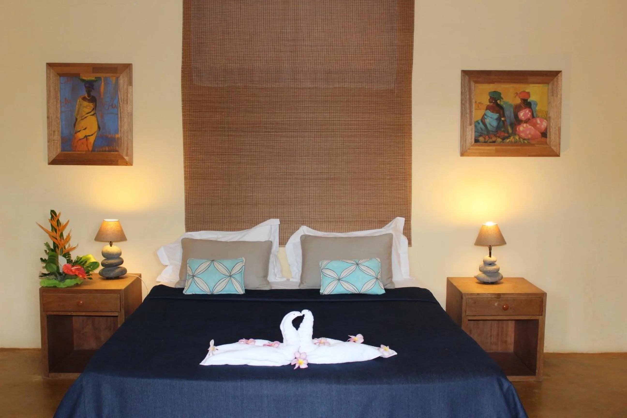 Bedroom, Bed in Chantauvent Guest House