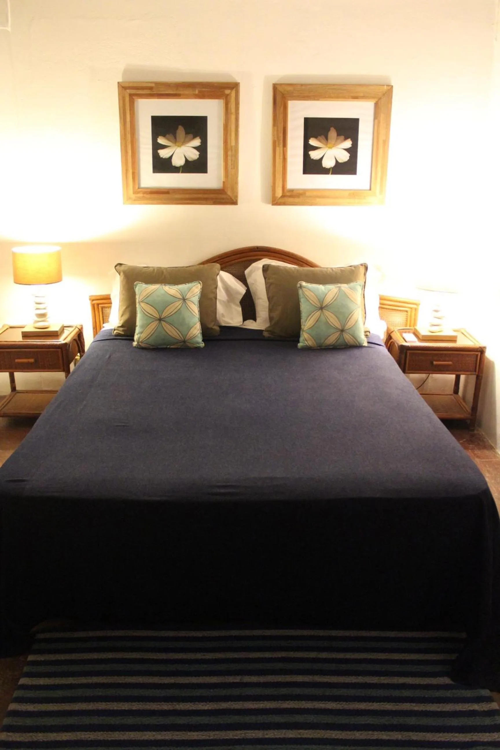 Bedroom, Bed in Chantauvent Guest House