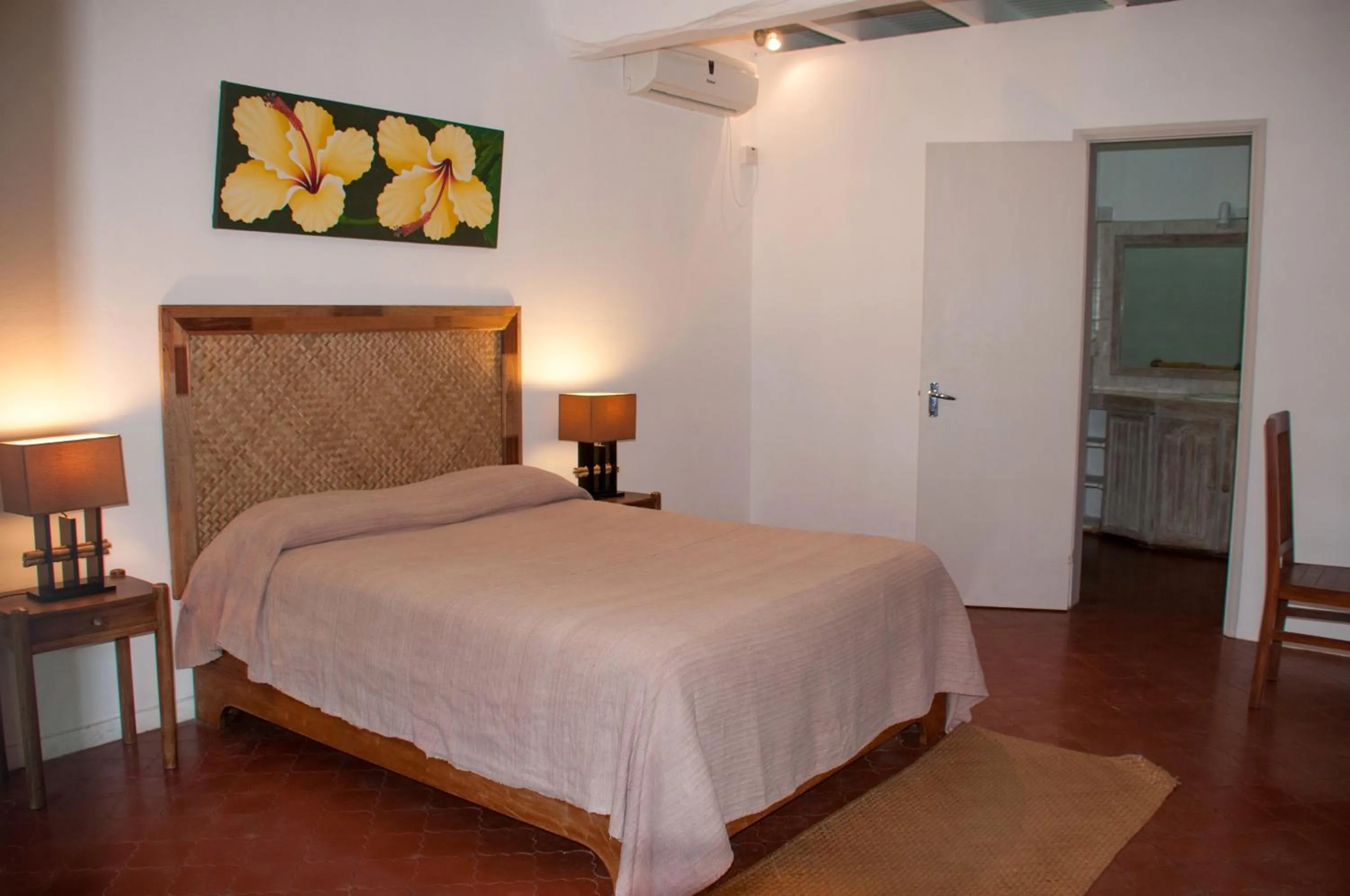 Bedroom, Bed in Chantauvent Guest House