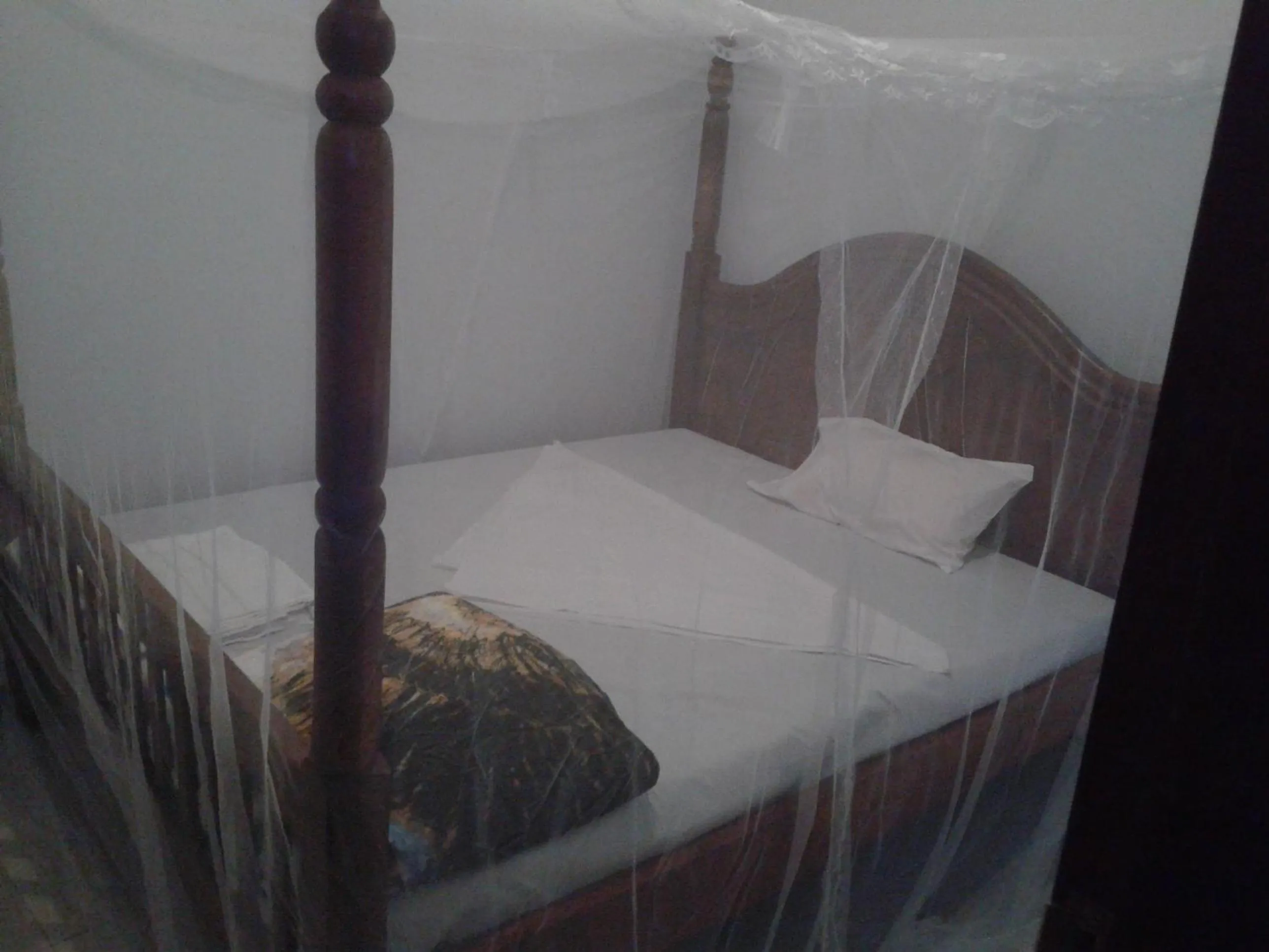 Bed in FREEDOM Guest House