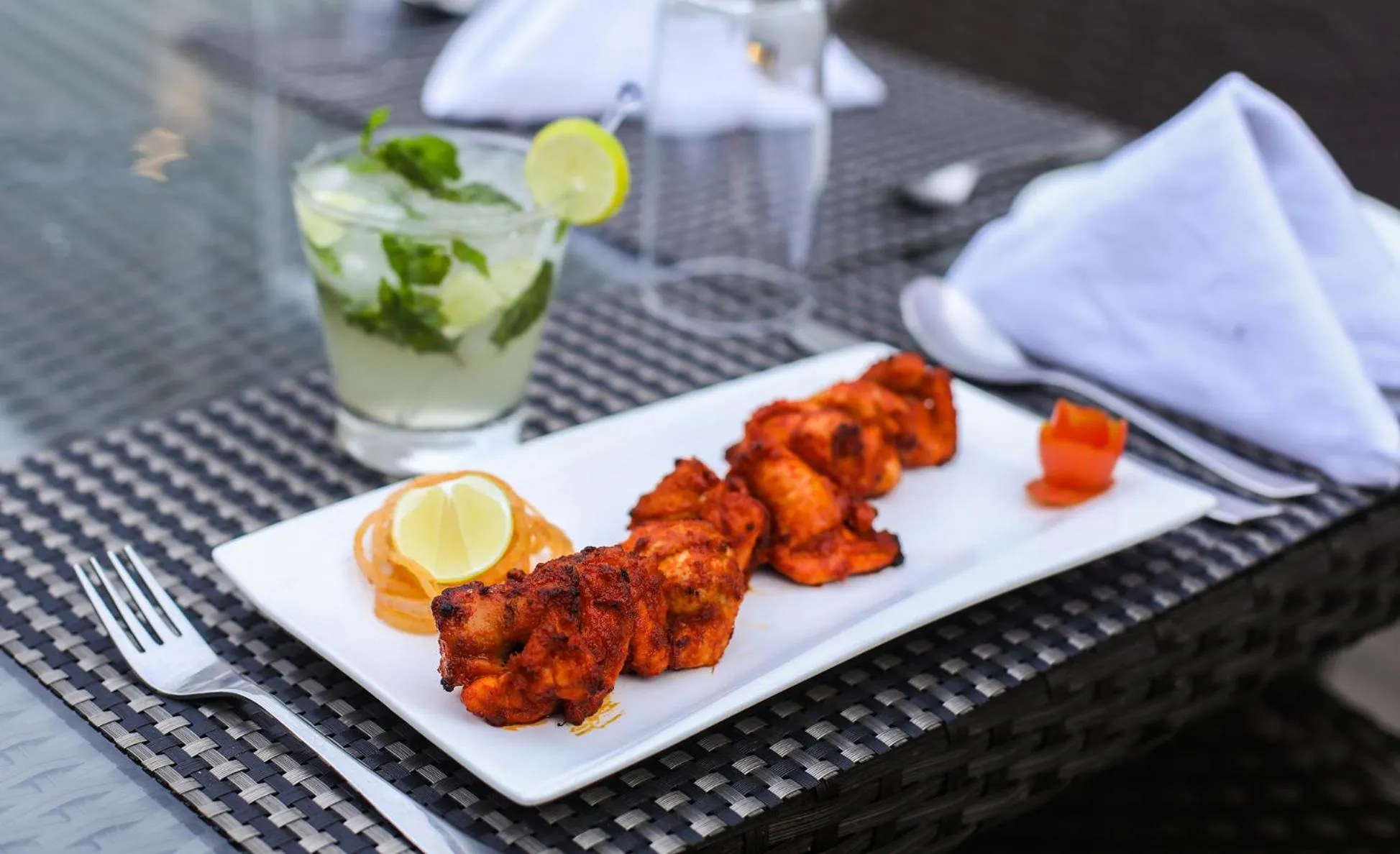 Food and drinks in Gold Stone Comfort