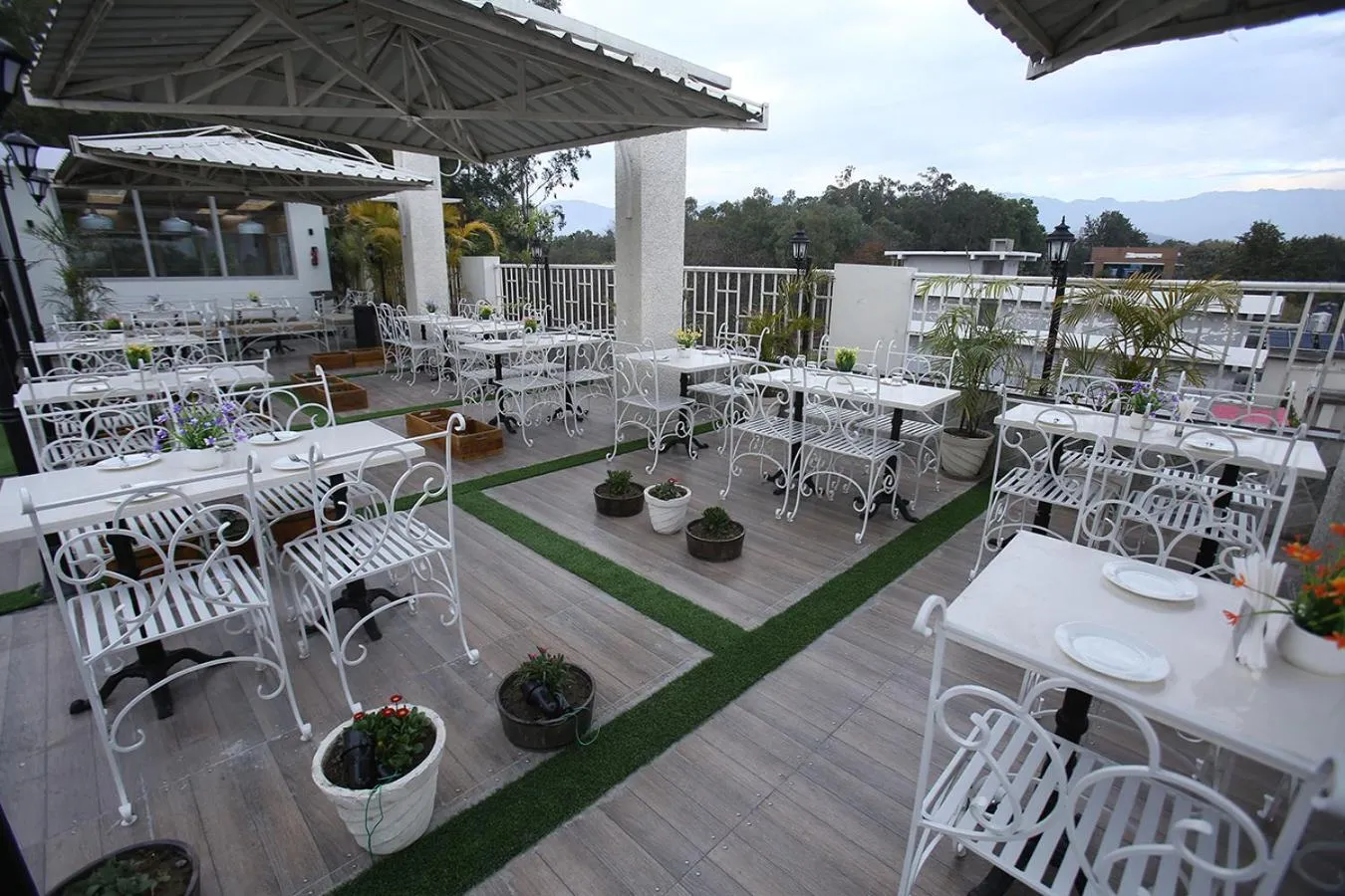 Patio in Gold Stone Comfort