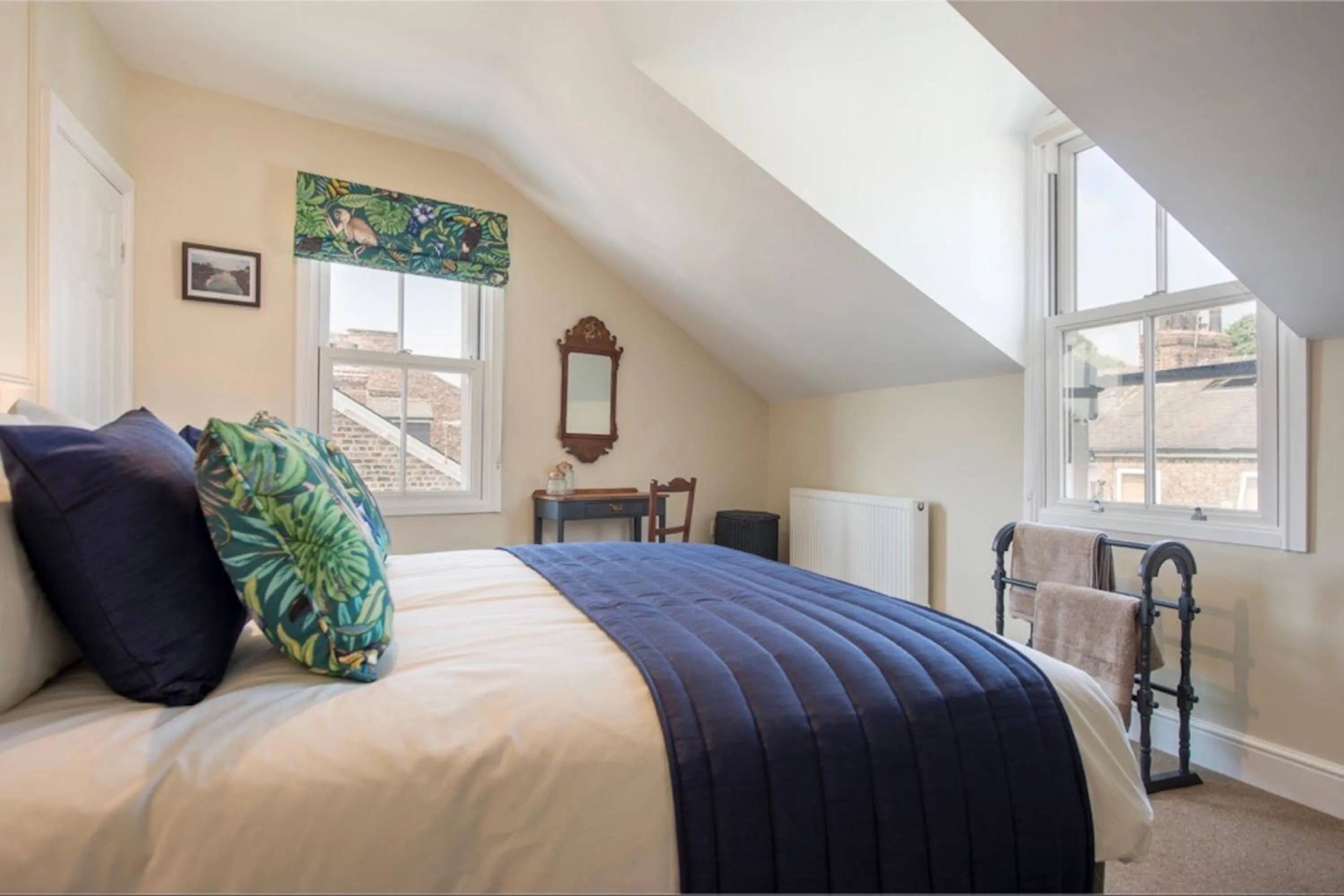 Bedroom, Bed in Spencer House