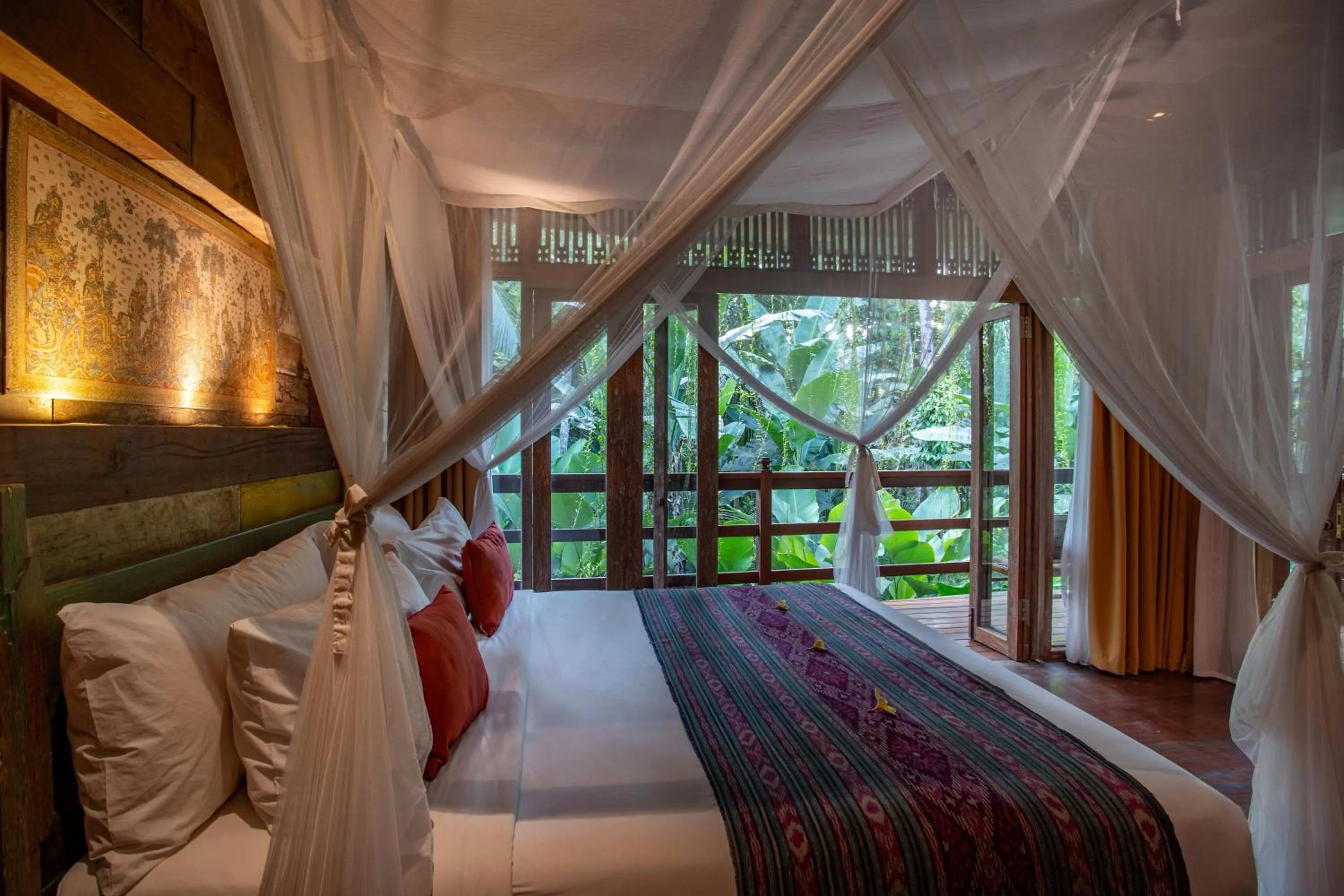 Bed in Aryaswara Villa Ubud