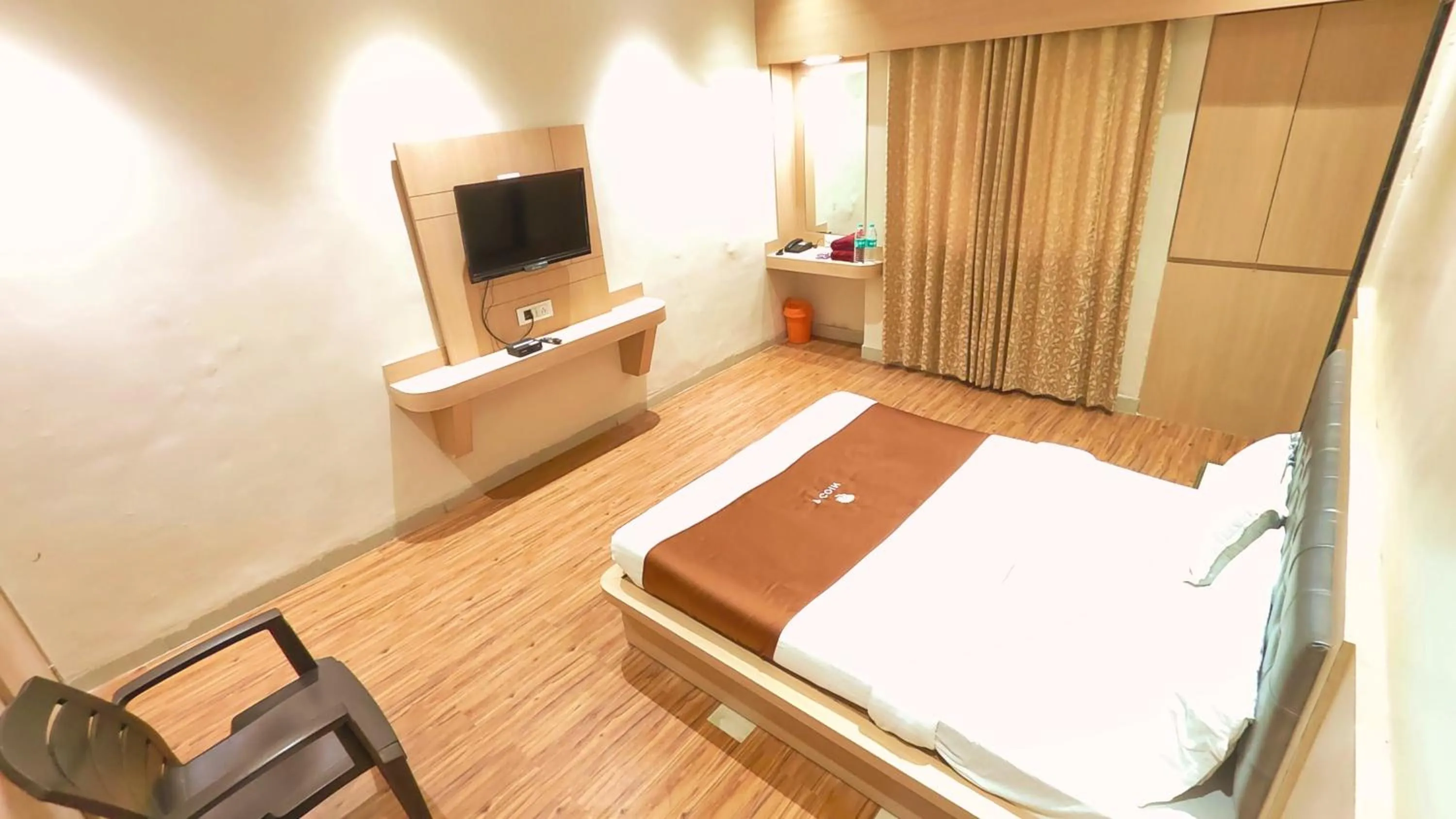 Bedroom, Bed in Hotel Yog Palace Newly Renovated