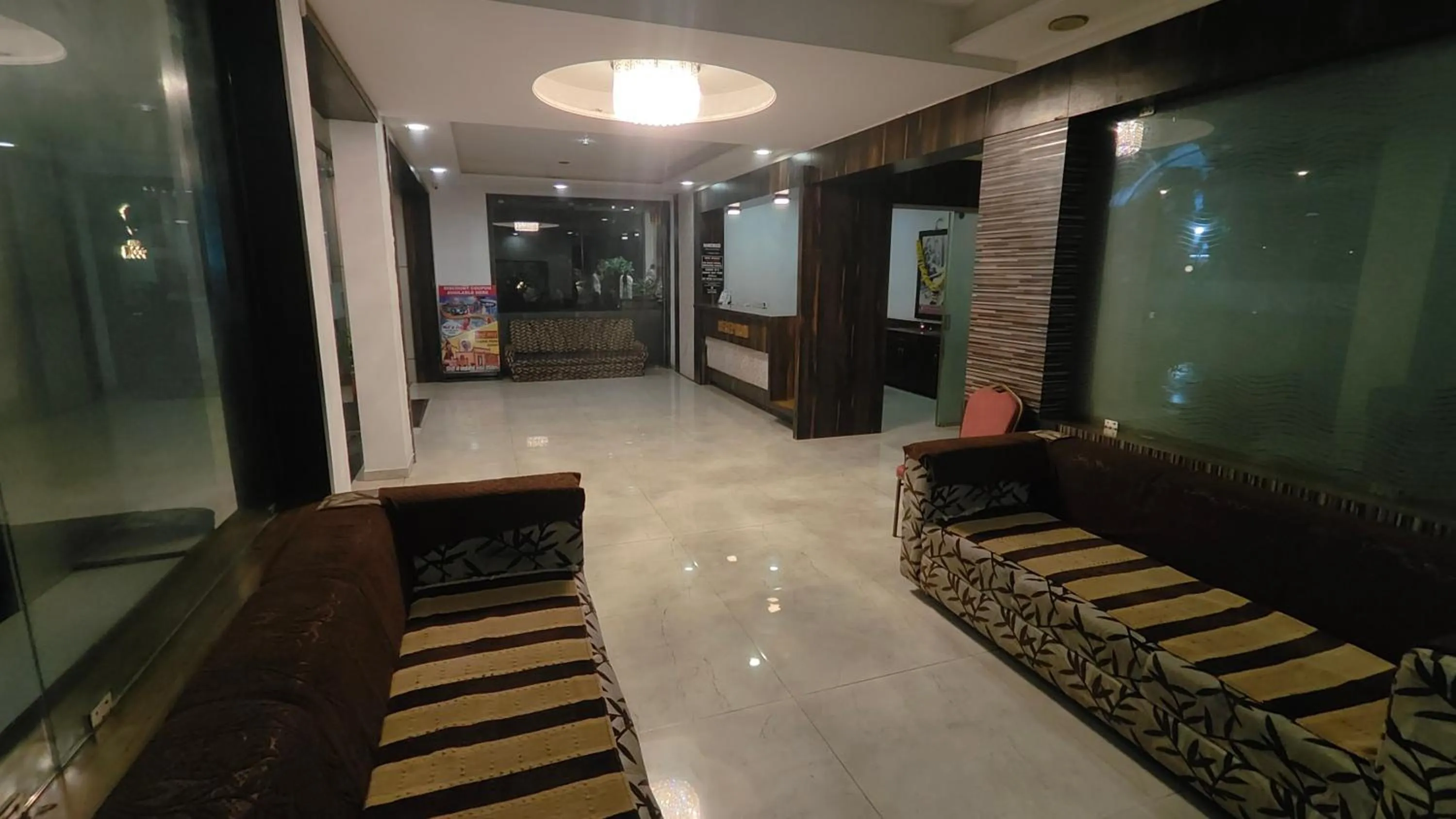 Lobby or reception in Hotel Yog Palace Newly Renovated