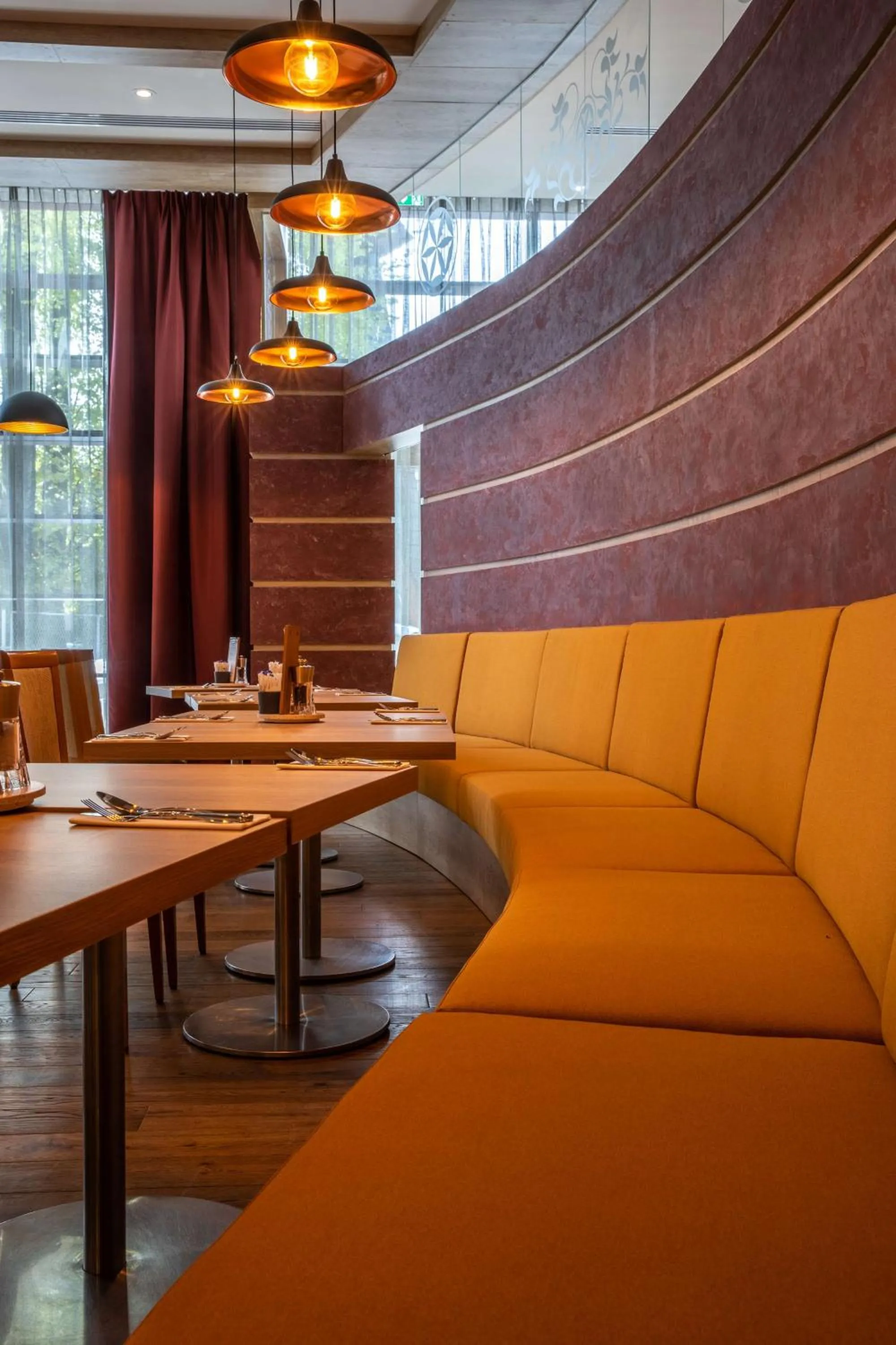 Restaurant/places to eat in Radisson Blu Hotel & Residences