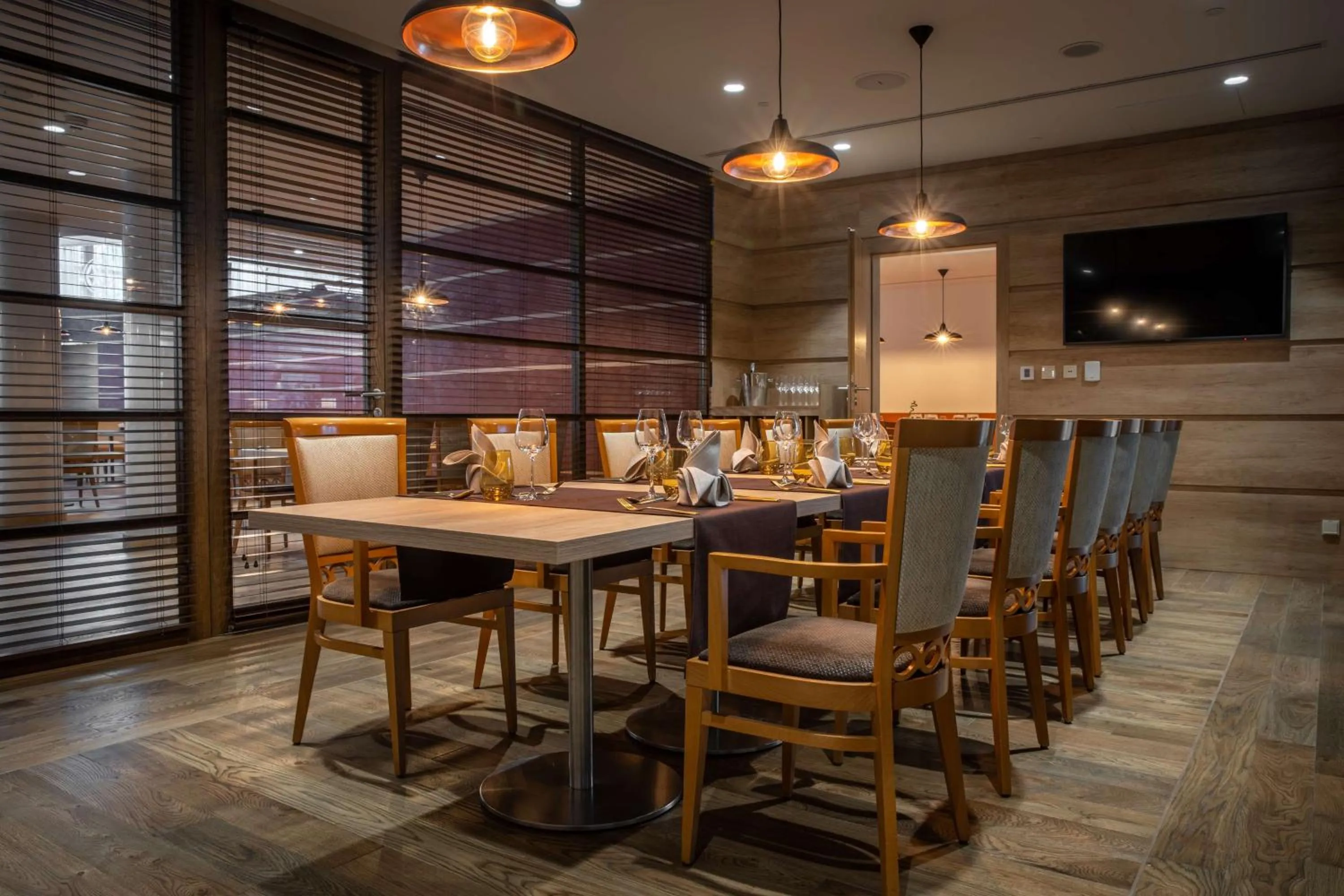 Restaurant/places to eat in Radisson Blu Hotel & Residences