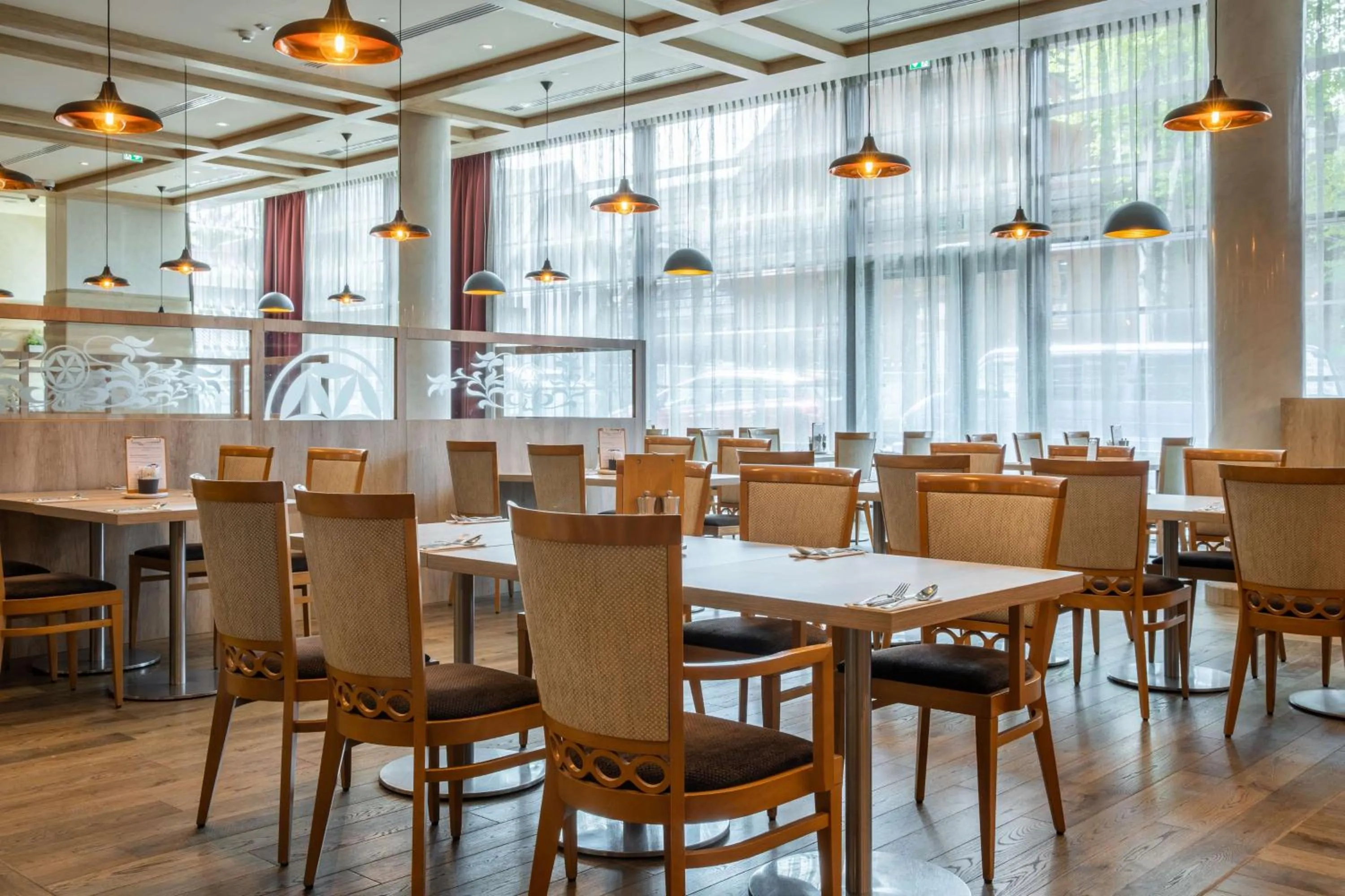 Restaurant/places to eat in Radisson Blu Hotel & Residences