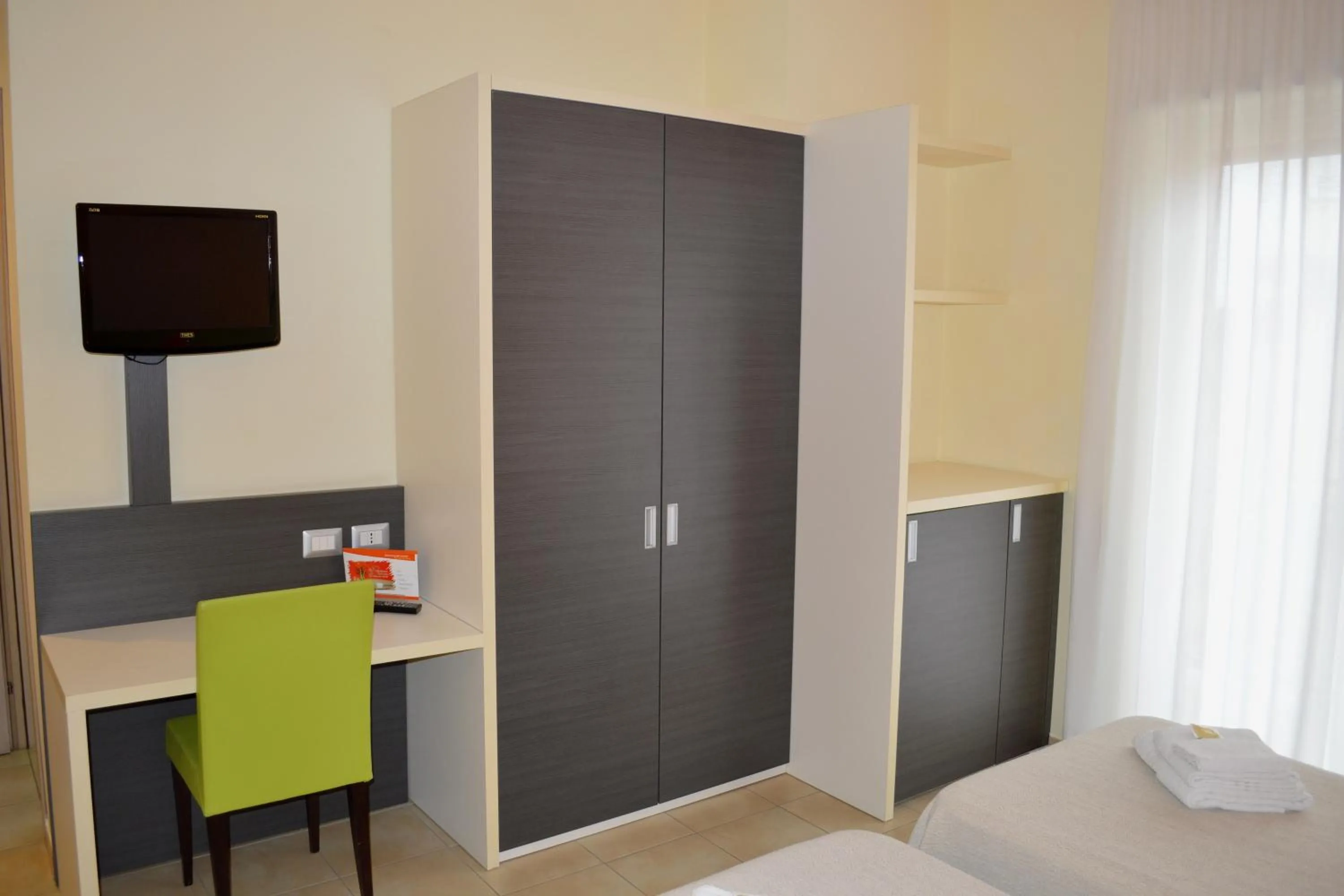 Bedroom, Bed in La Lanterna Hotel