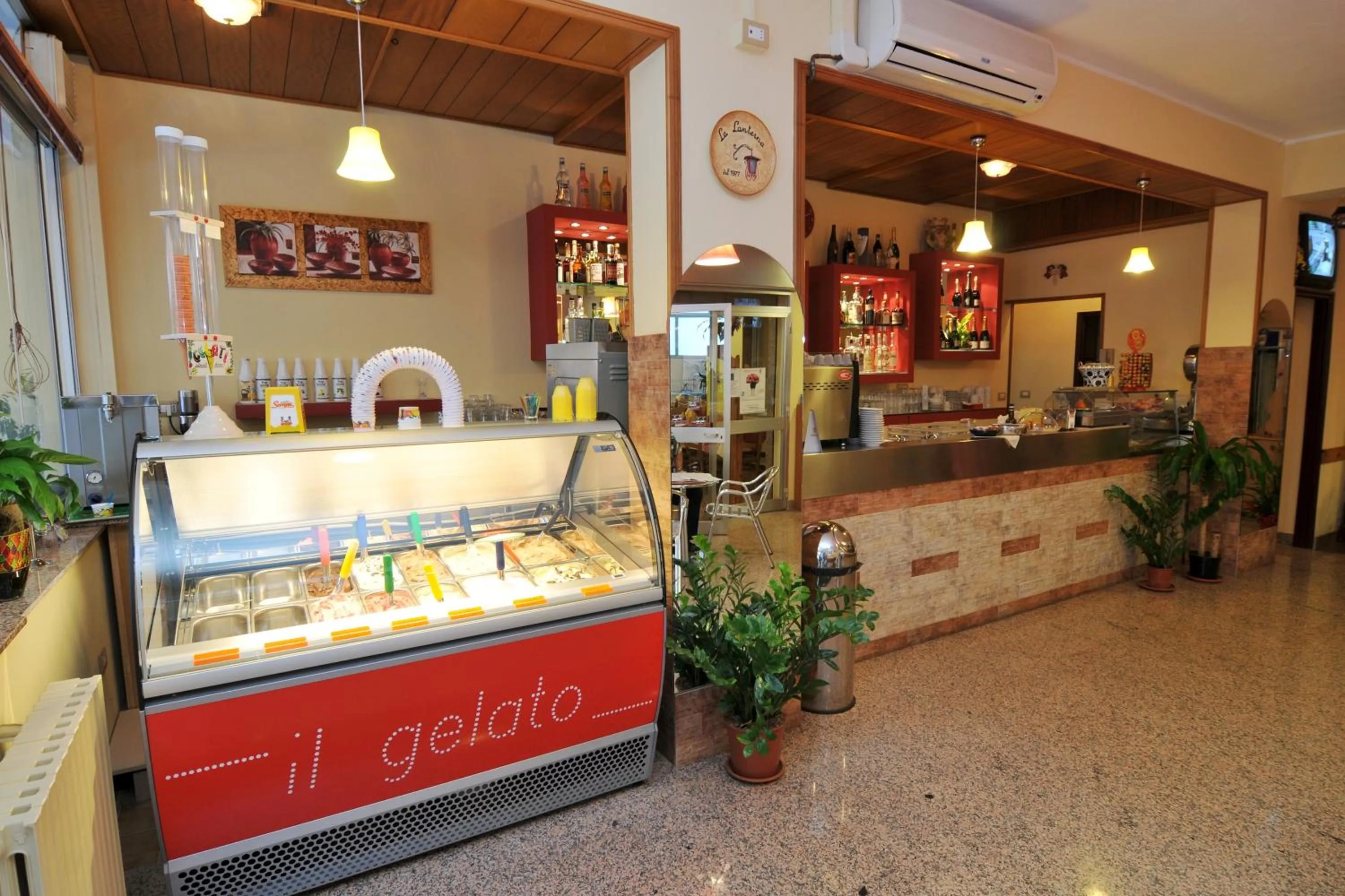 Lounge or bar in La Lanterna Hotel