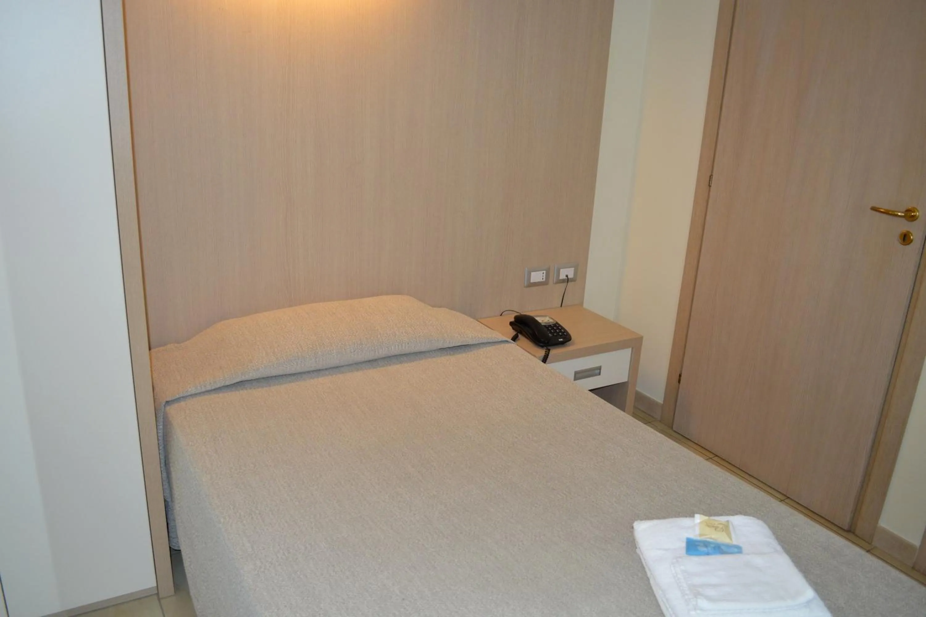 Bedroom, Bed in La Lanterna Hotel