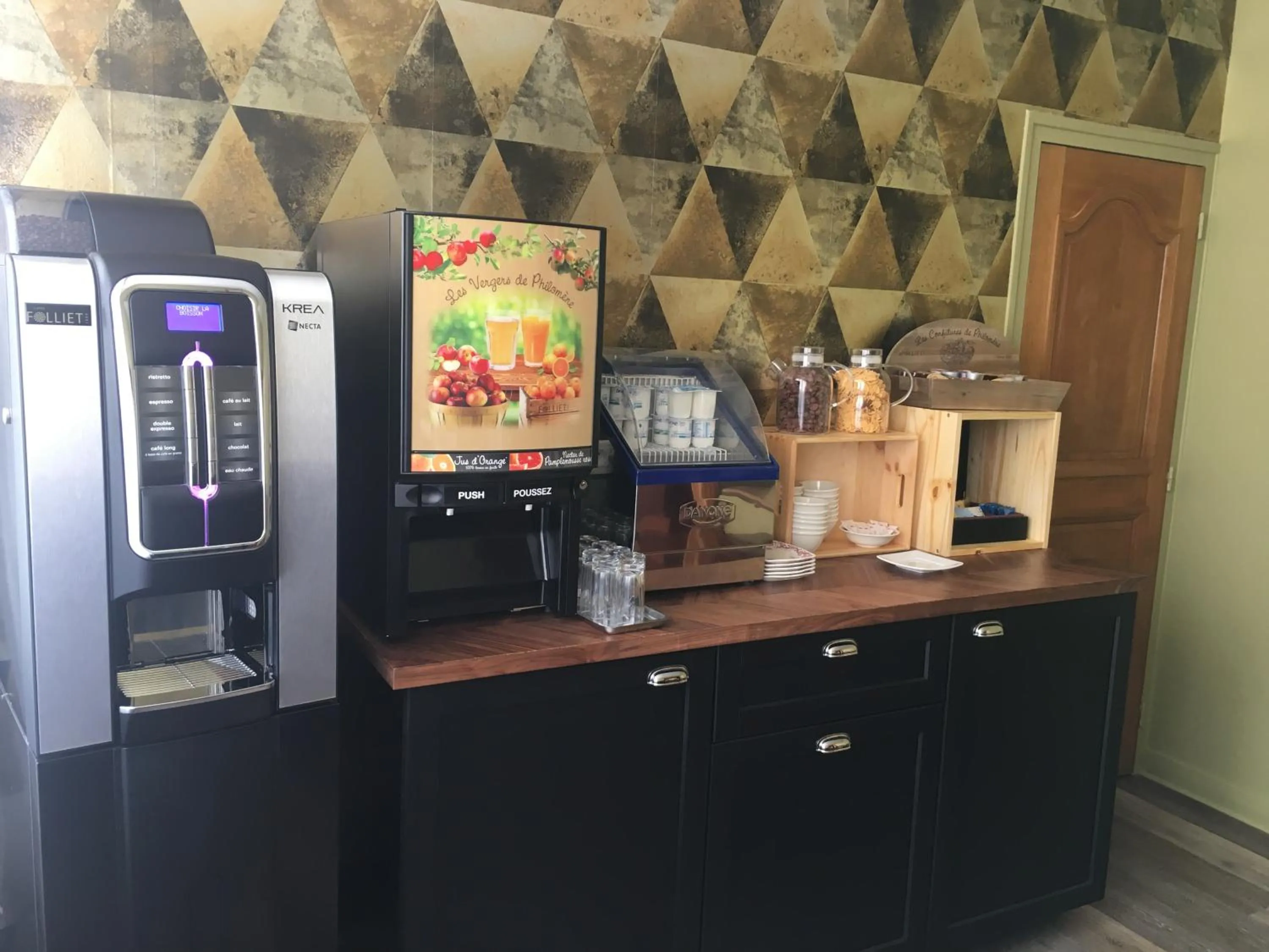 Breakfast in Hotel Victor Hugo