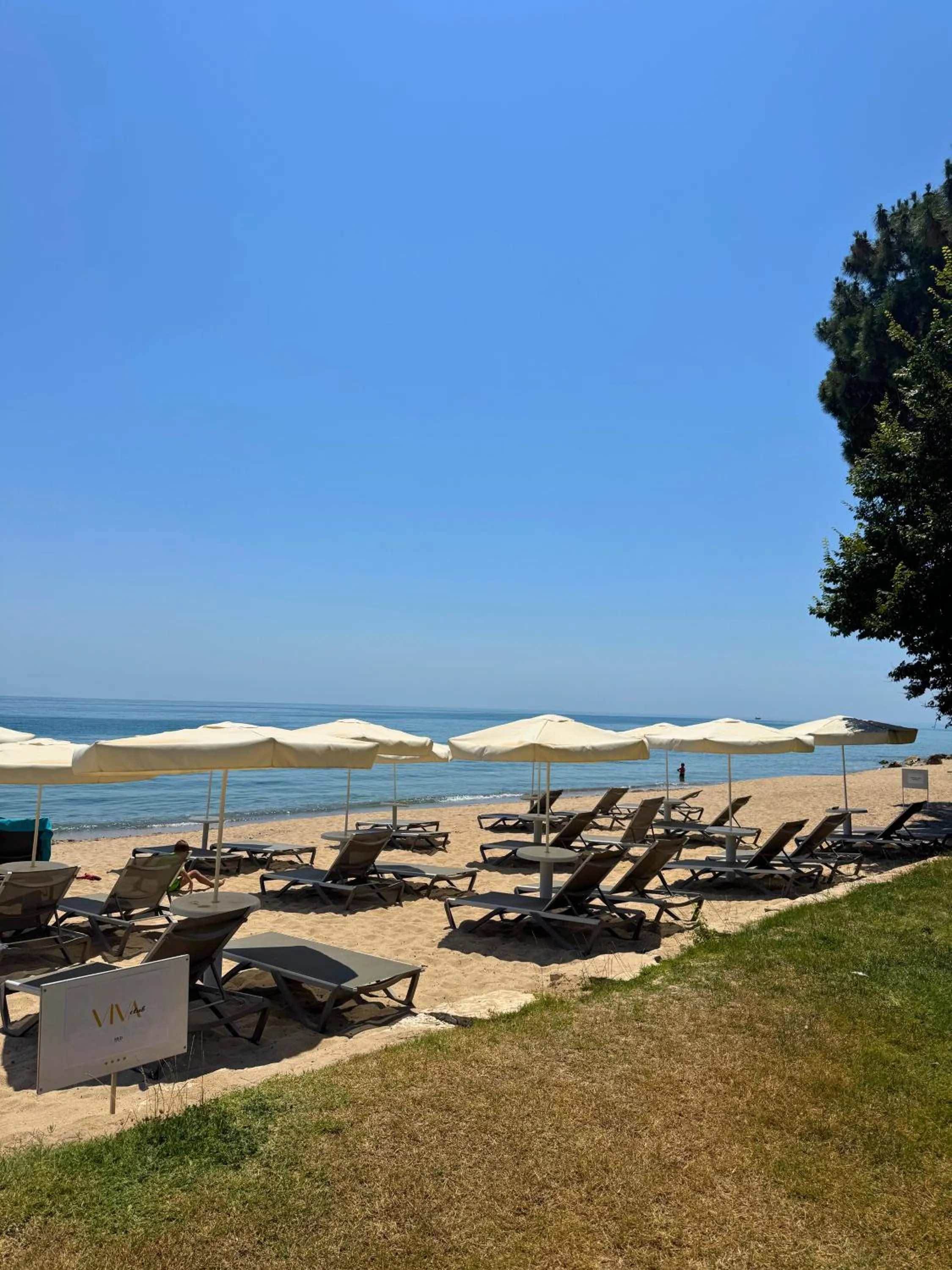 HVD Viva Club Ultra All Inclusive - Private Beach & Free Parking