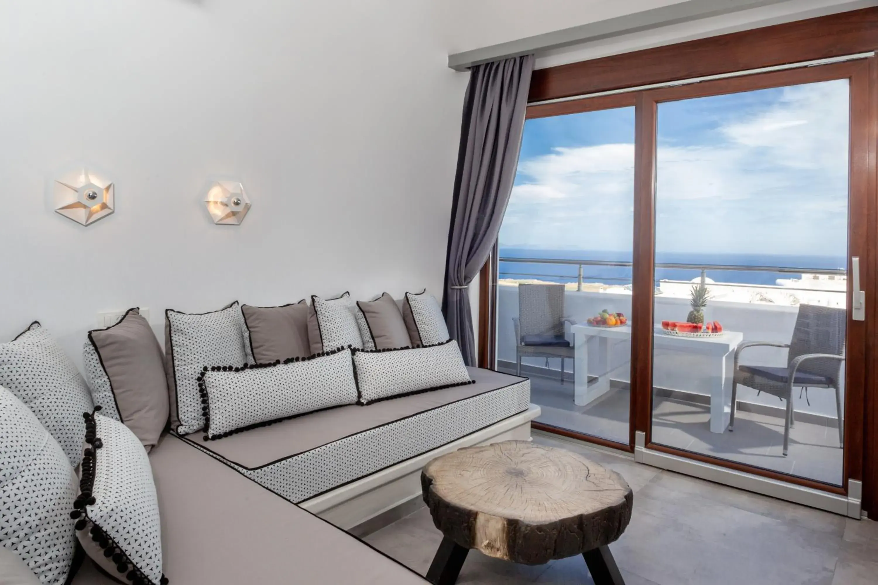 Family Suite with Outdoor Whirlpool in Irene City Villas Family Suite with Outdoor Whirlpool in Irene City Villas