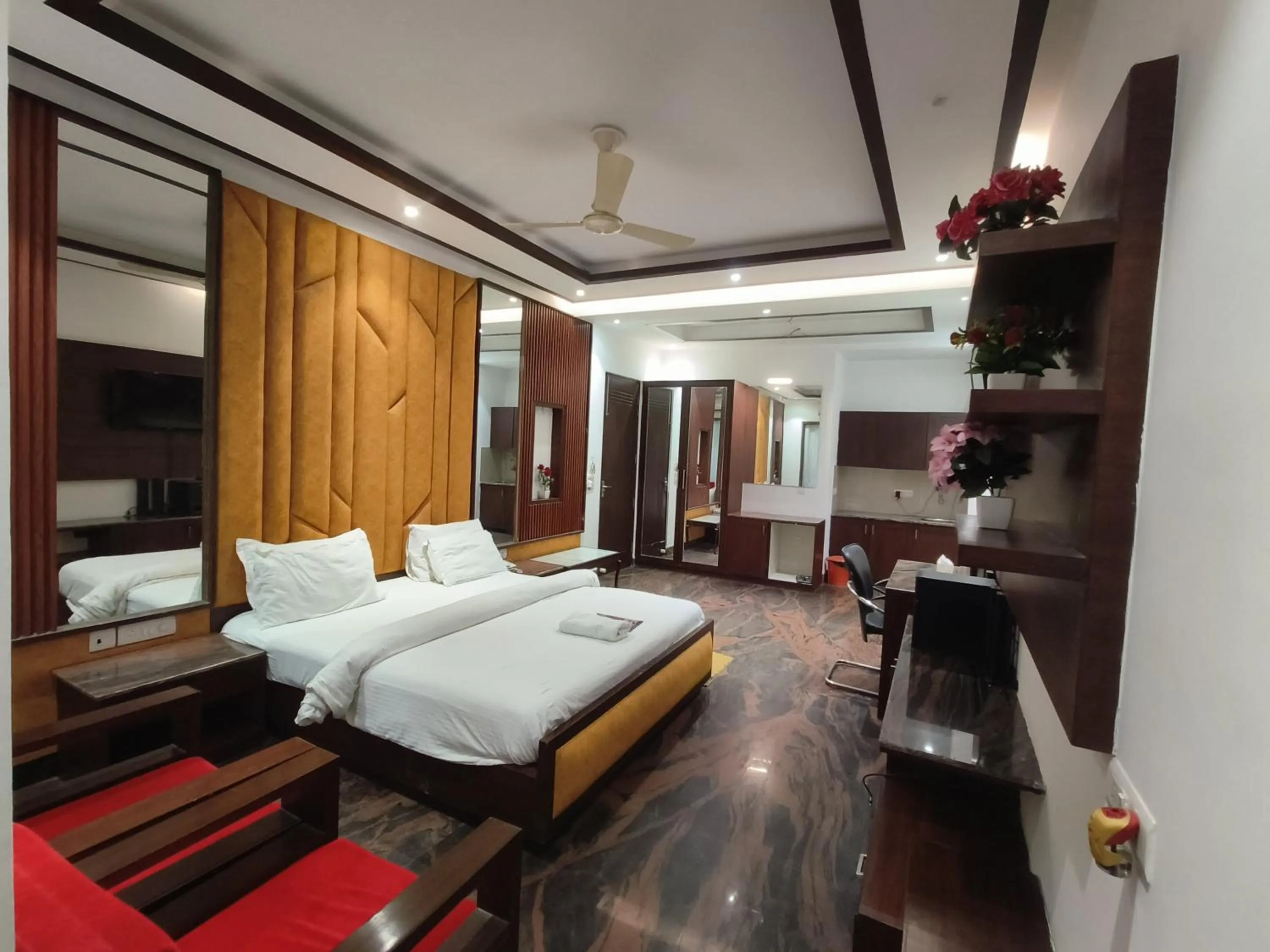 Bed in JJK Rukmini Vilas Hotel & Banquet